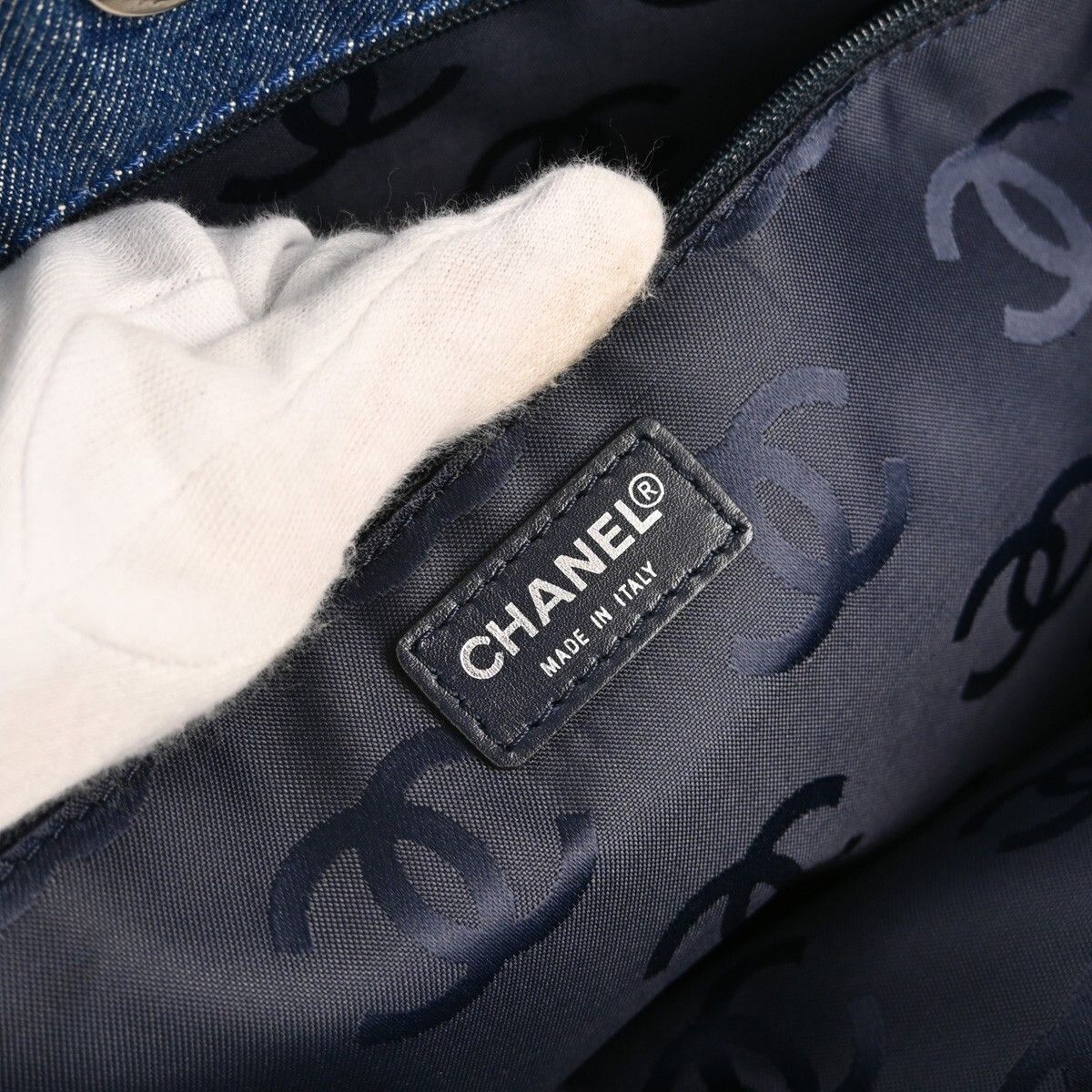 Chanel Chanel Vintage CC Tote Denim Size ONE SIZE - 4 Thumbnail