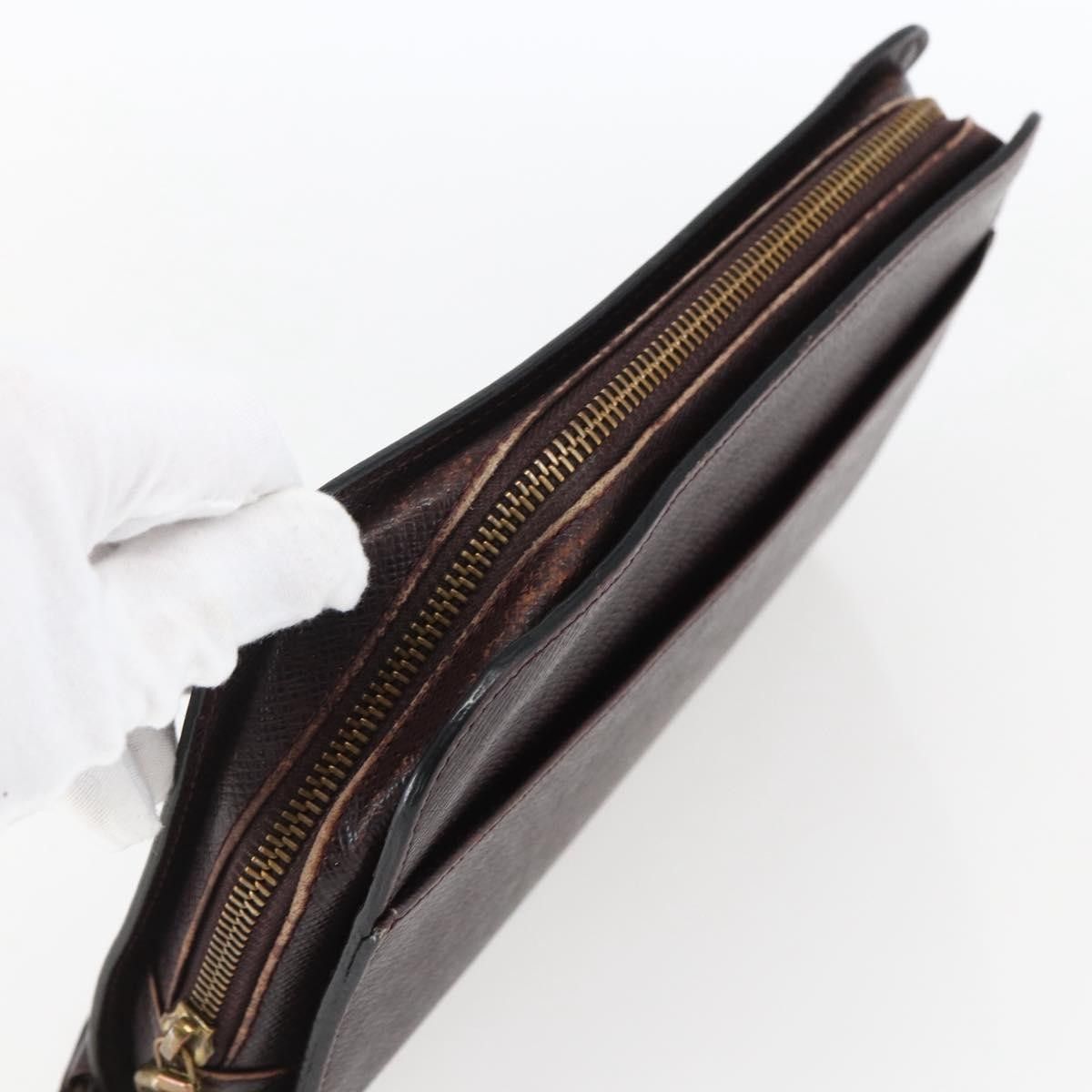Louis Vuitton Louis Vuitton Pochette Baikal Clutch Taiga Leather Size ONE SIZE - 14 Thumbnail