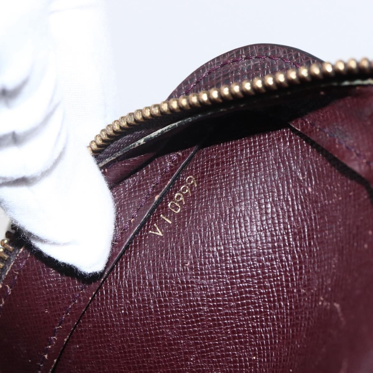 Louis Vuitton Louis Vuitton Pochette Baikal Clutch Taiga Leather Size ONE SIZE - 7 Thumbnail
