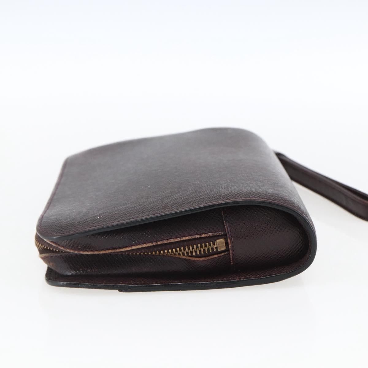 Louis Vuitton Louis Vuitton Pochette Baikal Clutch Taiga Leather Size ONE SIZE - 3 Thumbnail