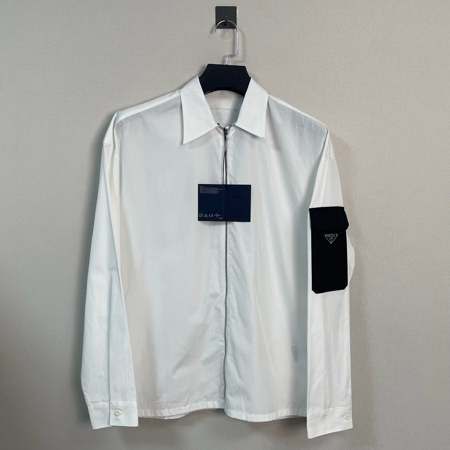 Prada Prada Zip Front Triangle Logo Shirt Size S Size US S / EU 44-46 / 1 - 2 Thumbnail