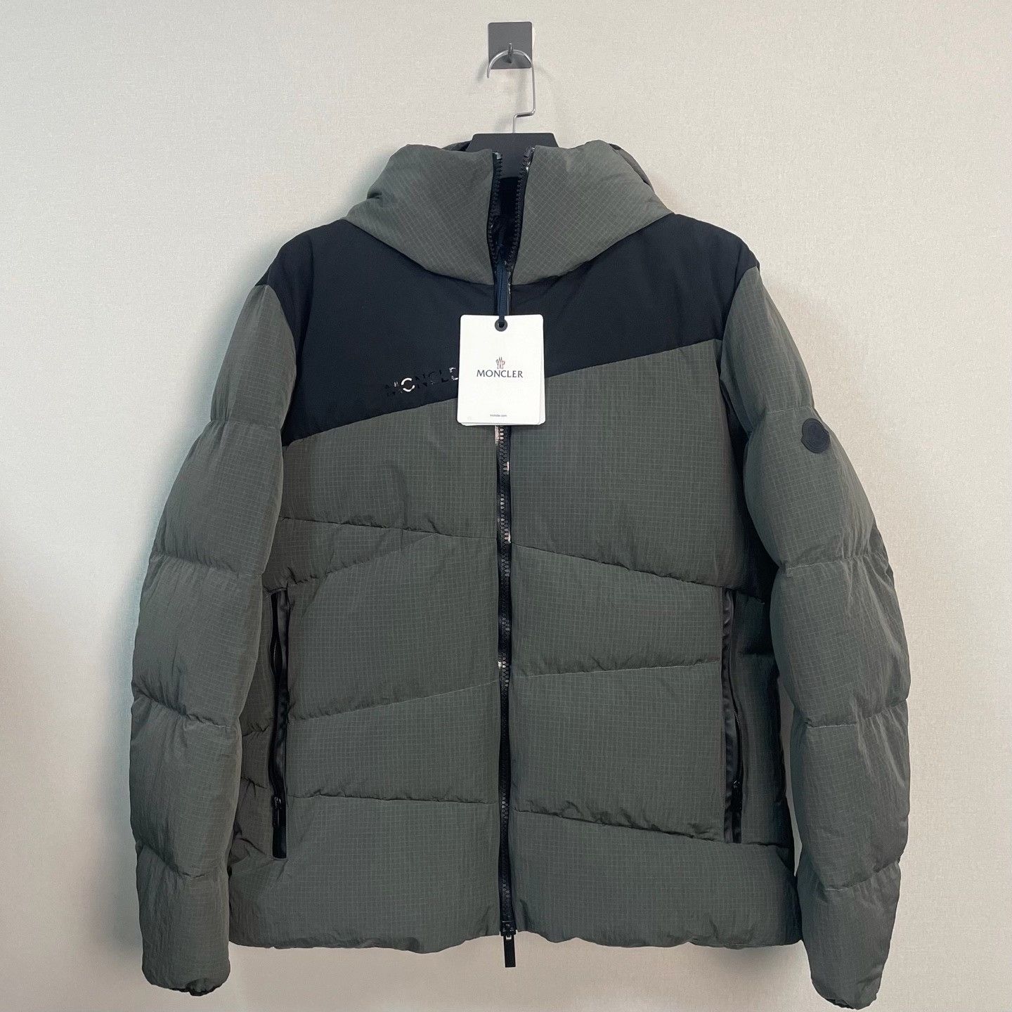 Moncler Moncler Tacana Hooded Down Jacket Size 5 Size US XXL / EU 58 / 5 - 2 Thumbnail