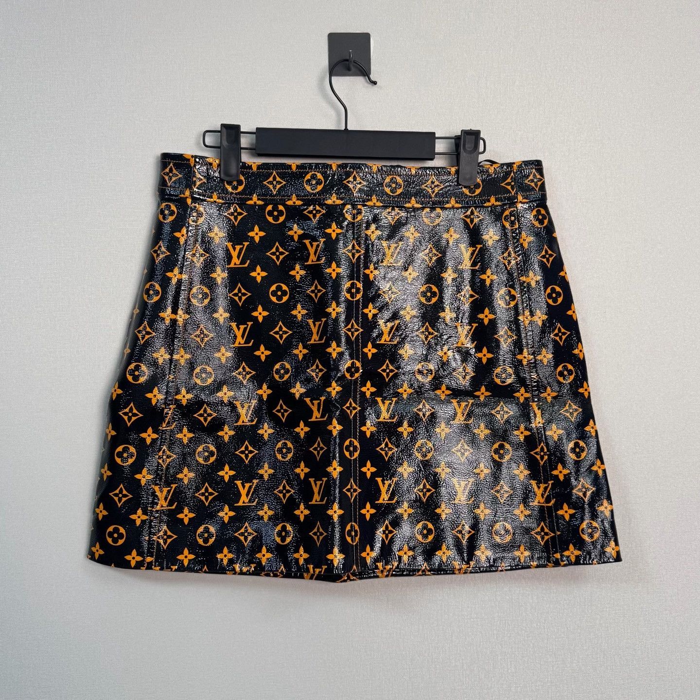 Louis Vuitton Louis Vuitton Monogram Mini Skirt Size 40 Size 28" / US 6 / IT 42 - 3 Thumbnail