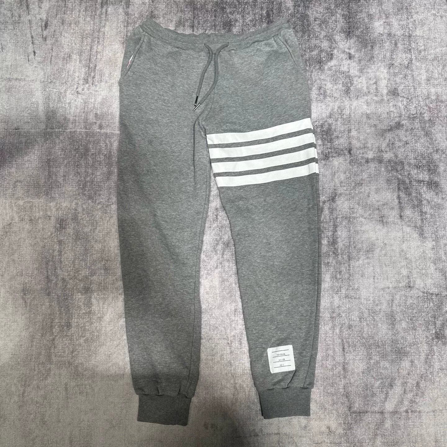 Thom Browne Thom Browne 4-Bar Sweatpants Size XS Size US 28 / EU 44 - 2 Thumbnail
