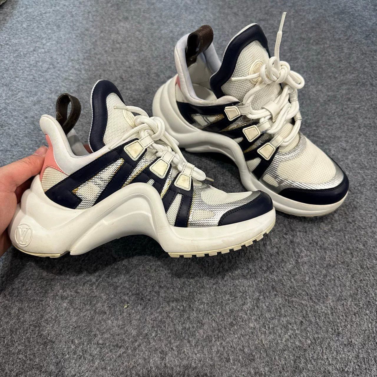 Louis Vuitton Louis Vuitton Archlight Sneakers Size 35.5 Size US 5.5 / IT 35.5 - 4 Thumbnail