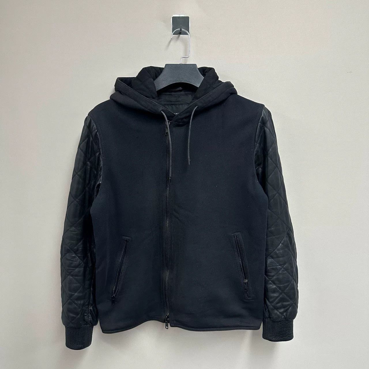 Givenchy Givenchy Quilted Leather Sleeve Hoodie Size M Size US M / EU 48-50 / 2 - 2 Thumbnail