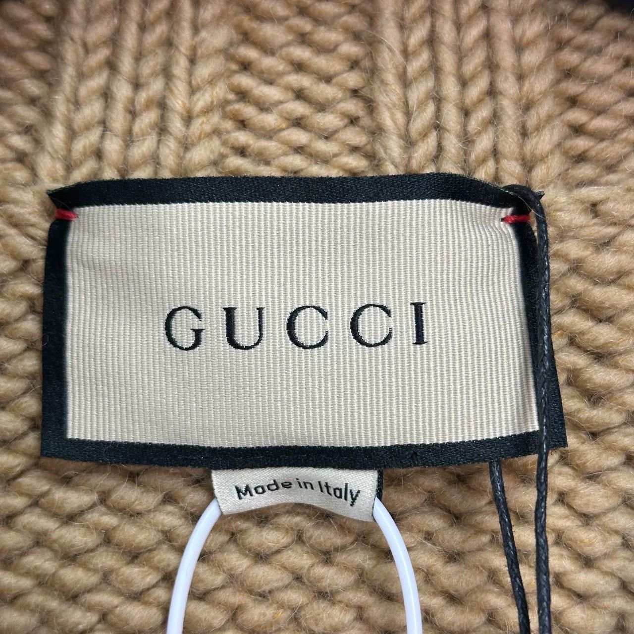 Gucci Gucci Stripe V-Neck Sweater Size L Size US L / EU 52-54 / 3 - 4 Thumbnail