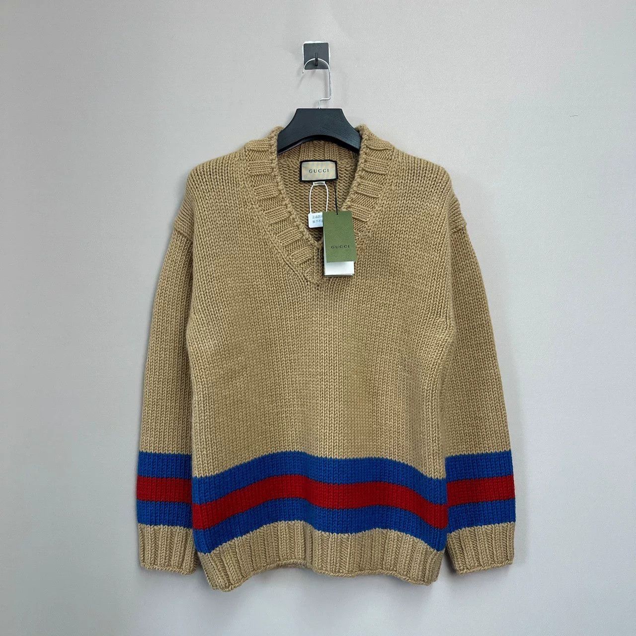 Gucci Gucci Stripe V-Neck Sweater Size L Size US L / EU 52-54 / 3 - 2 Thumbnail