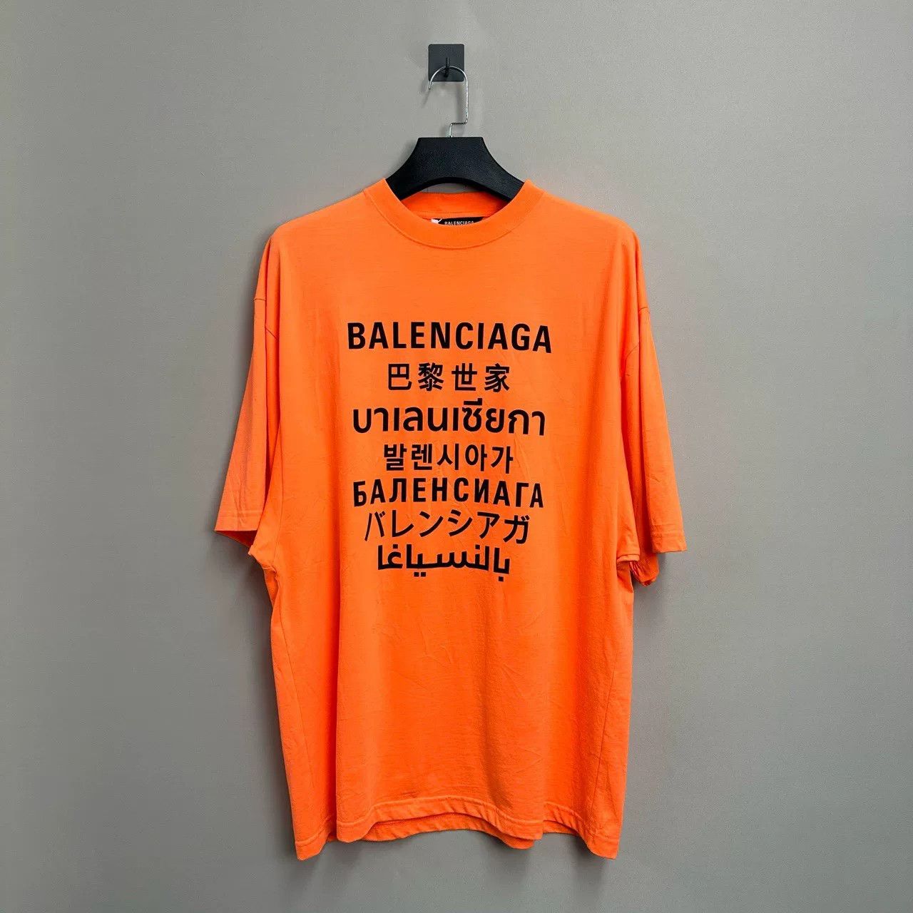 Balenciaga Balenciaga Multilanguage Logo T-Shirt Size XS Size US XS / EU 42 / 0 - 2 Thumbnail