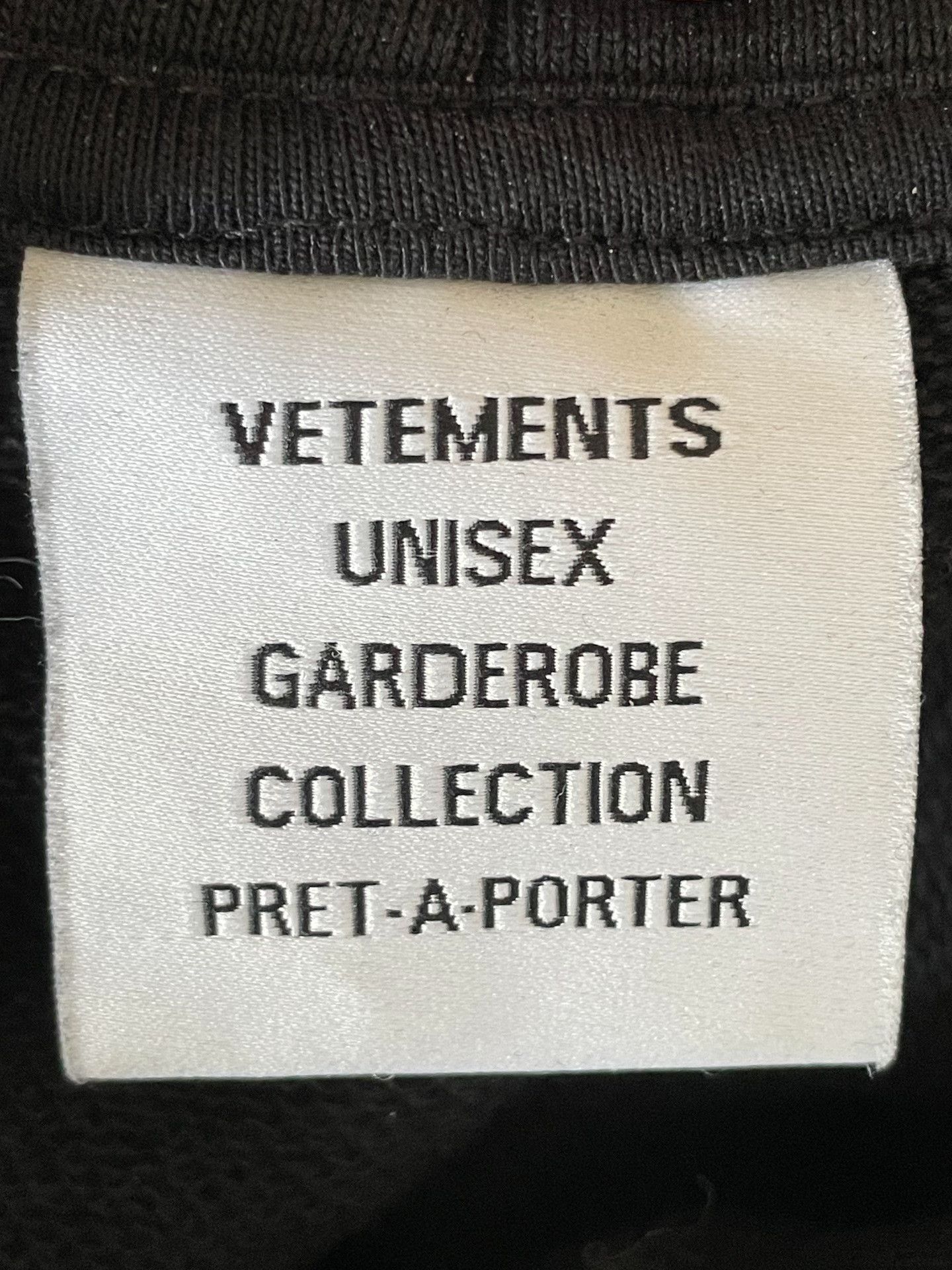 Vetements Vetements World Tour Hoodie Size M Size US M / EU 48-50 / 2 - 5 Thumbnail