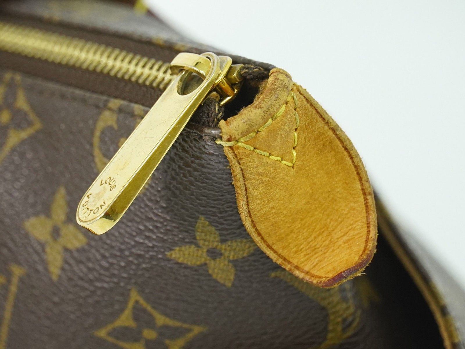 Louis Vuitton Louis Vuitton Totally Handbag Monogram Canvas Size ONE SIZE - 9 Thumbnail