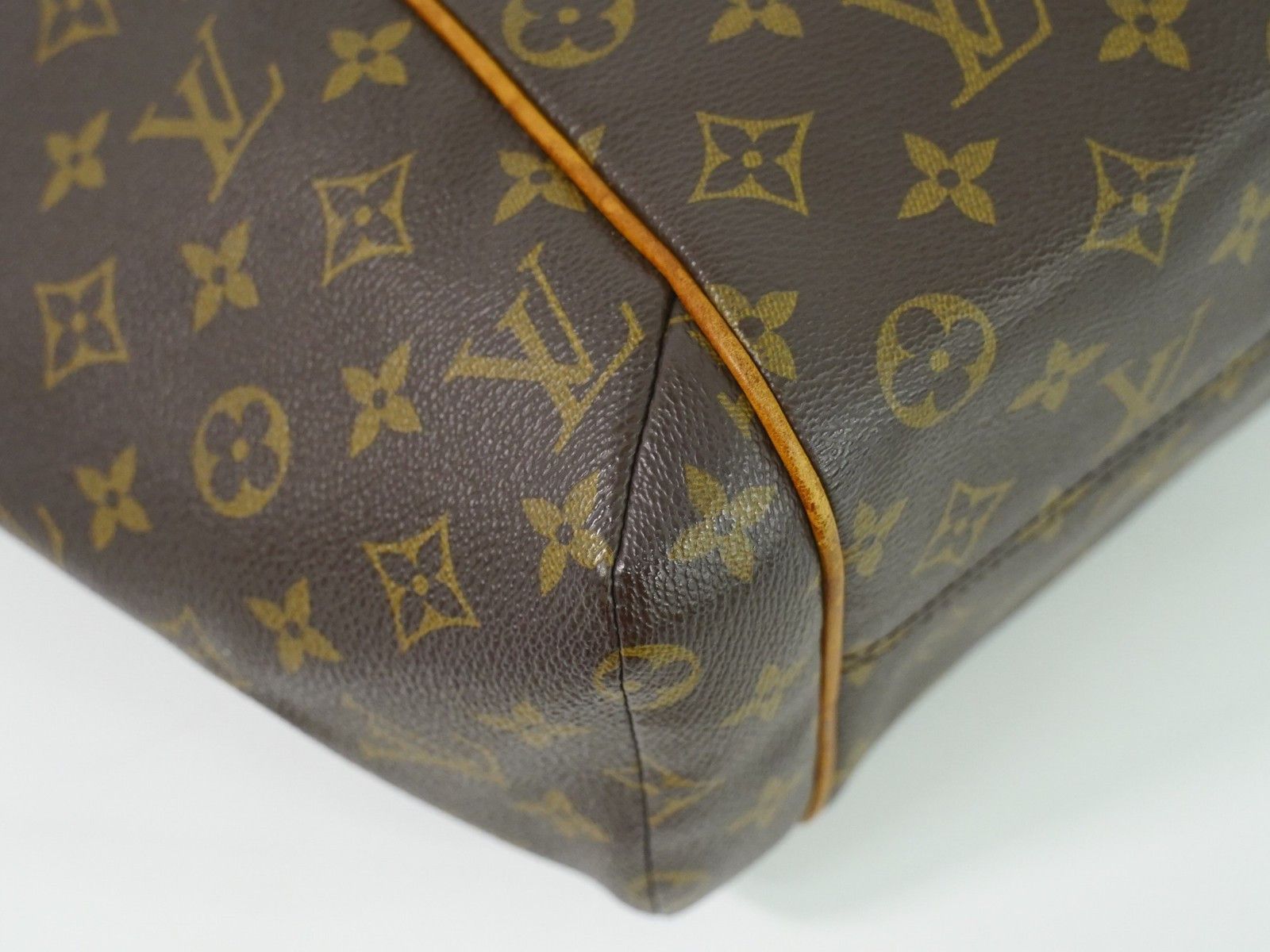Louis Vuitton Louis Vuitton Totally Handbag Monogram Canvas Size ONE SIZE - 8 Thumbnail