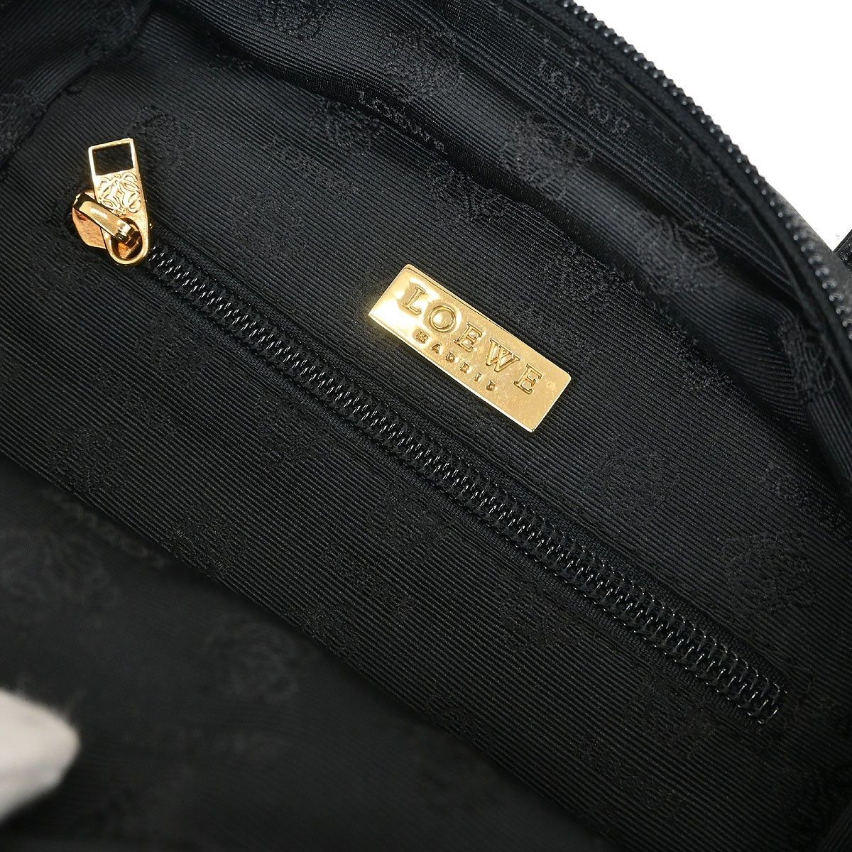 Loewe Loewe Anagram handbag Leather Size ONE SIZE - 4 Thumbnail