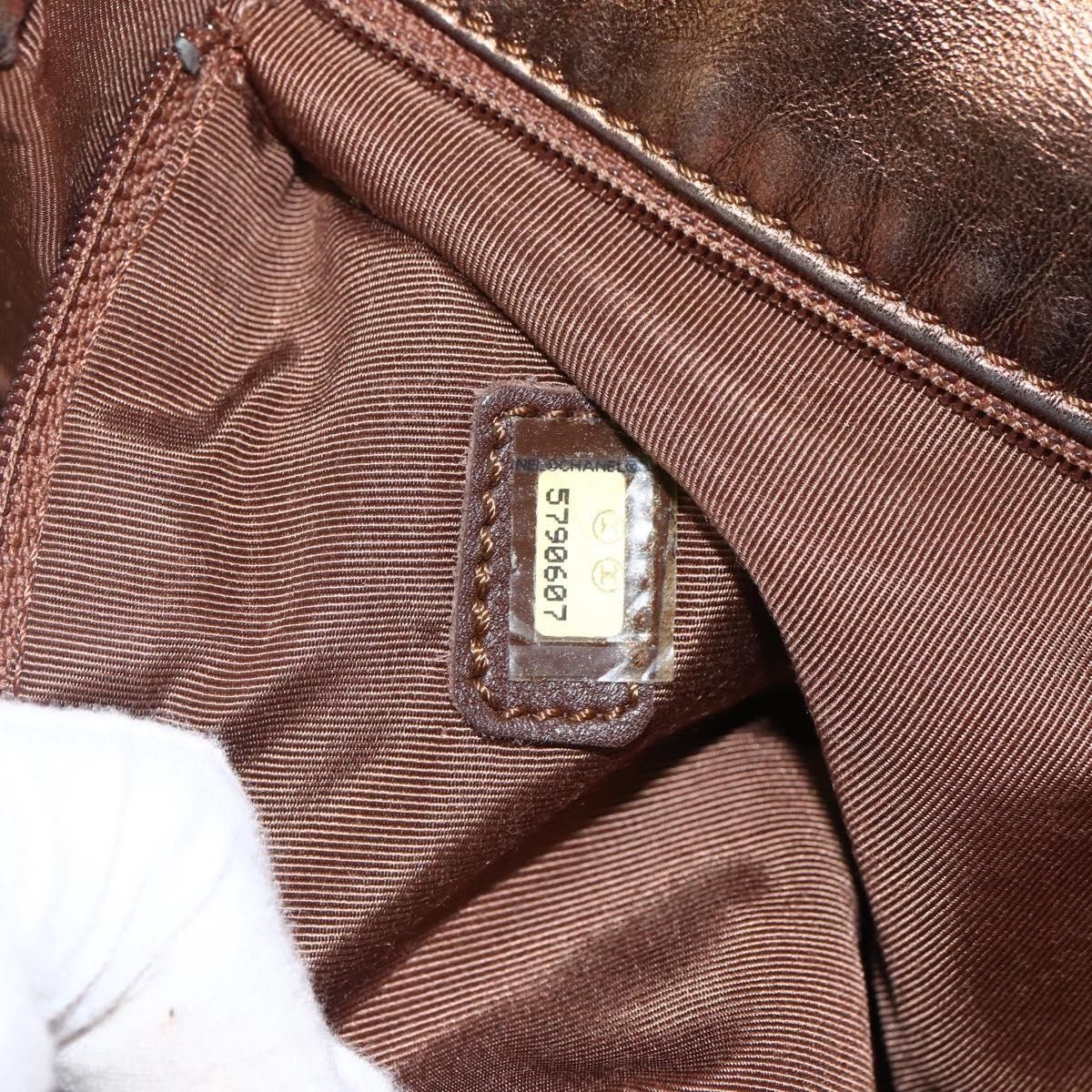 Chanel Chanel Vintage Logo Flap Messenger Leather Size ONE SIZE - 7 Thumbnail