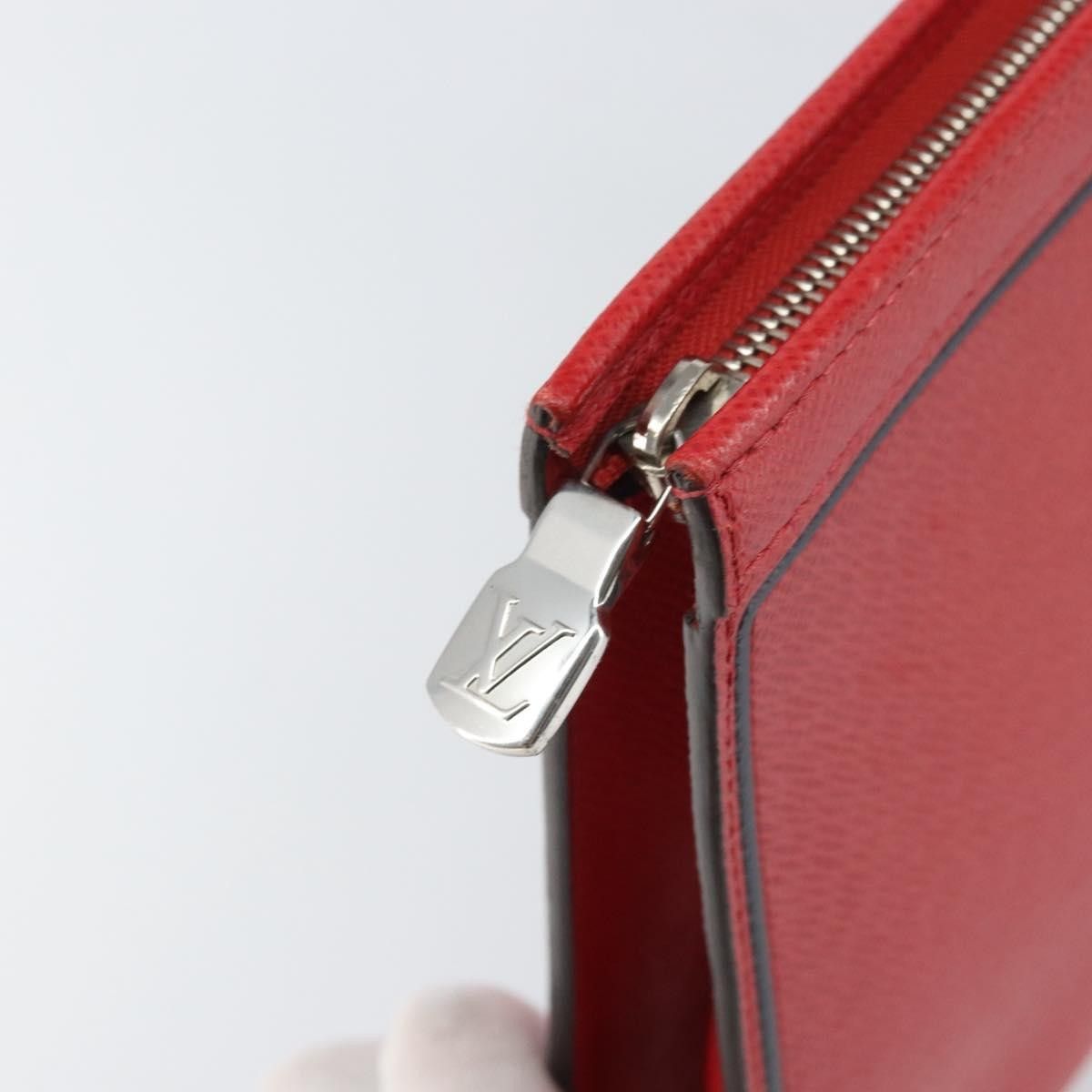 Louis Vuitton Louis Vuitton Pochette Voyage Taiga Leather Size ONE SIZE - 12 Thumbnail