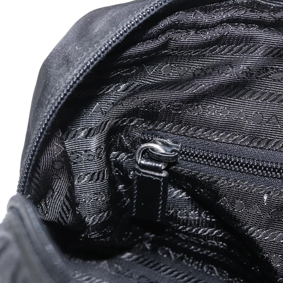 Prada Prada Vintage Zip Handbag Tessuto Size ONE SIZE - 23 Thumbnail