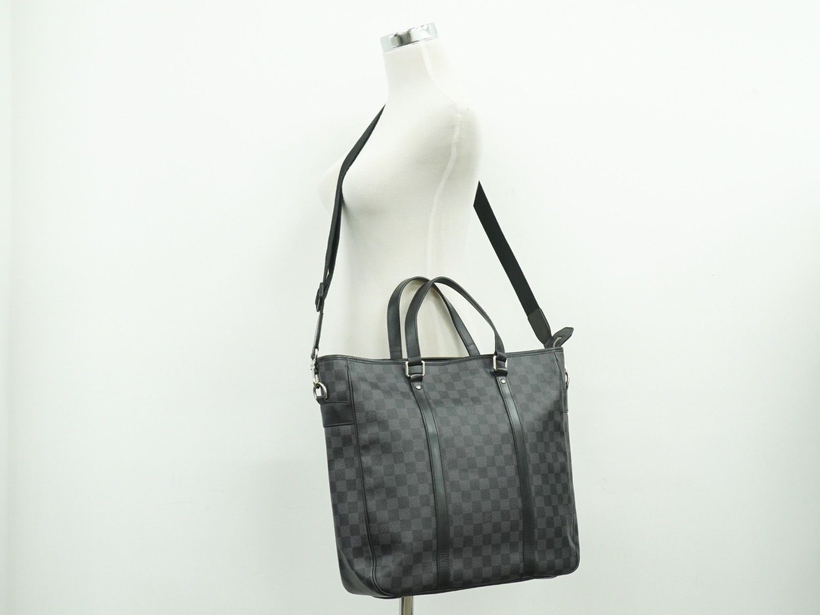 Louis Vuitton Louis Vuitton Tadao Handbag Damier Graphite Size ONE SIZE - 14 Thumbnail