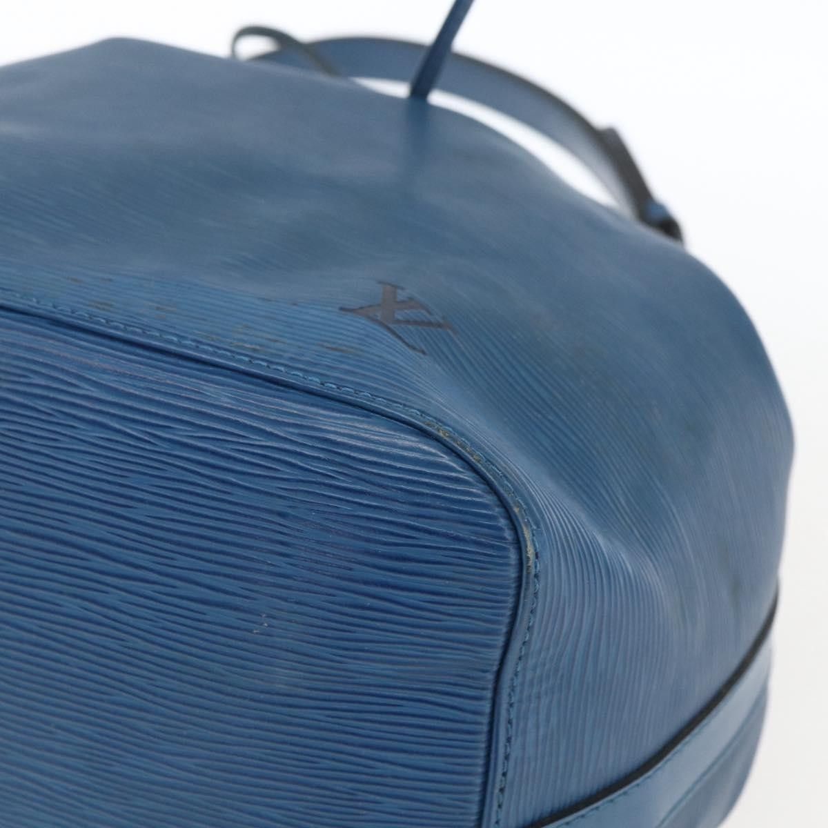 Louis Vuitton Louis Vuitton Petit Noe Epi Leather Size ONE SIZE - 9 Thumbnail