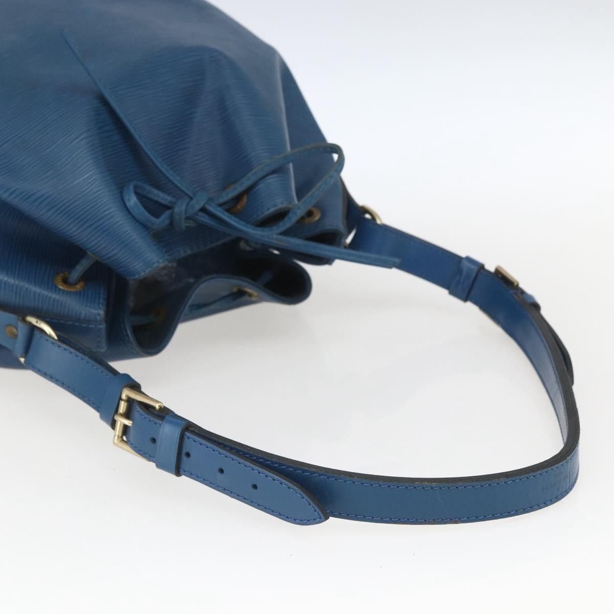 Louis Vuitton Louis Vuitton Petit Noe Epi Leather Size ONE SIZE - 8 Thumbnail