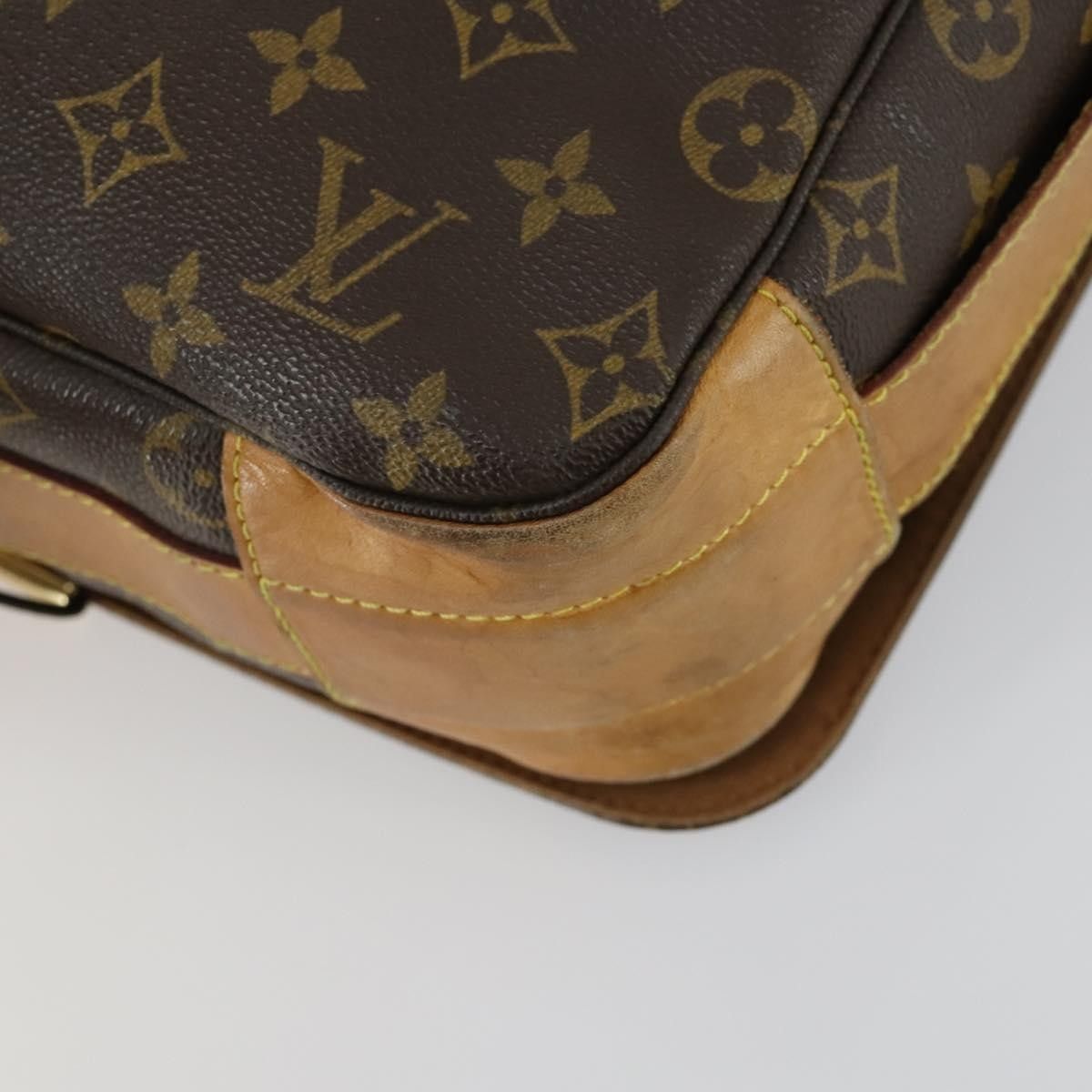 Louis Vuitton Louis Vuitton Abbesses Messenger Bag Monogram Canvas Size ONE SIZE - 11 Thumbnail