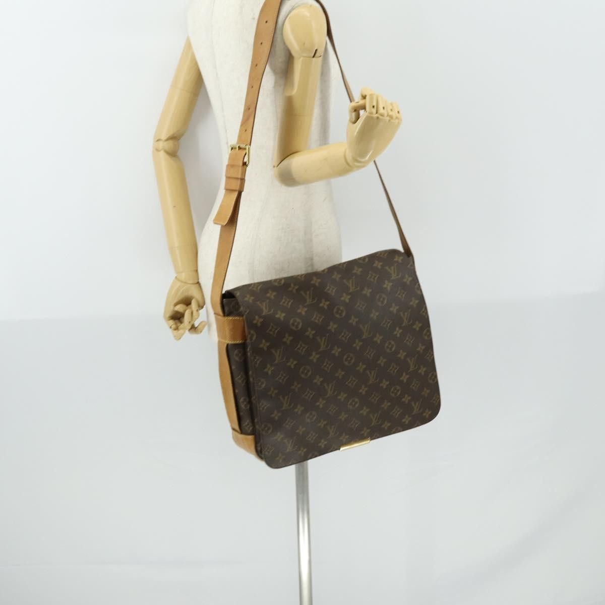 Louis Vuitton Louis Vuitton Abbesses Messenger Bag Monogram Canvas Size ONE SIZE - 15 Thumbnail