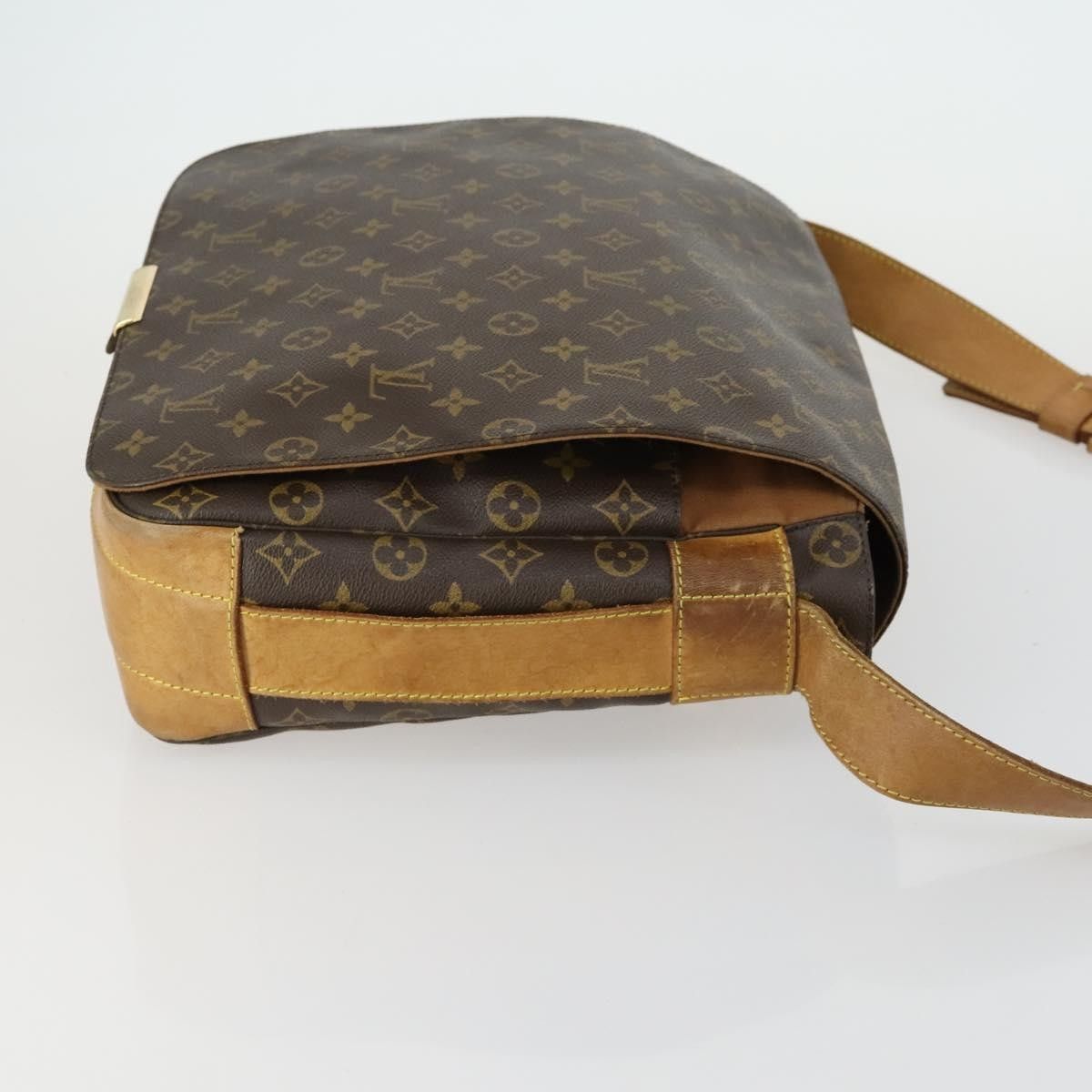Louis Vuitton Louis Vuitton Abbesses Messenger Bag Monogram Canvas Size ONE SIZE - 3 Thumbnail
