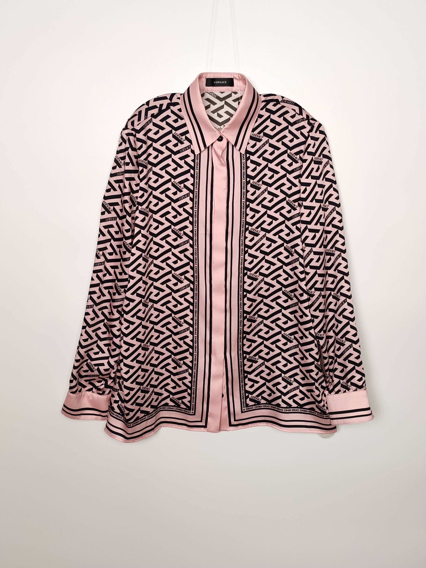 Versace Versace Logo Print Button Up Shirt Size 36 Size XS / US 0-2 / IT 36-38 - 2 Thumbnail