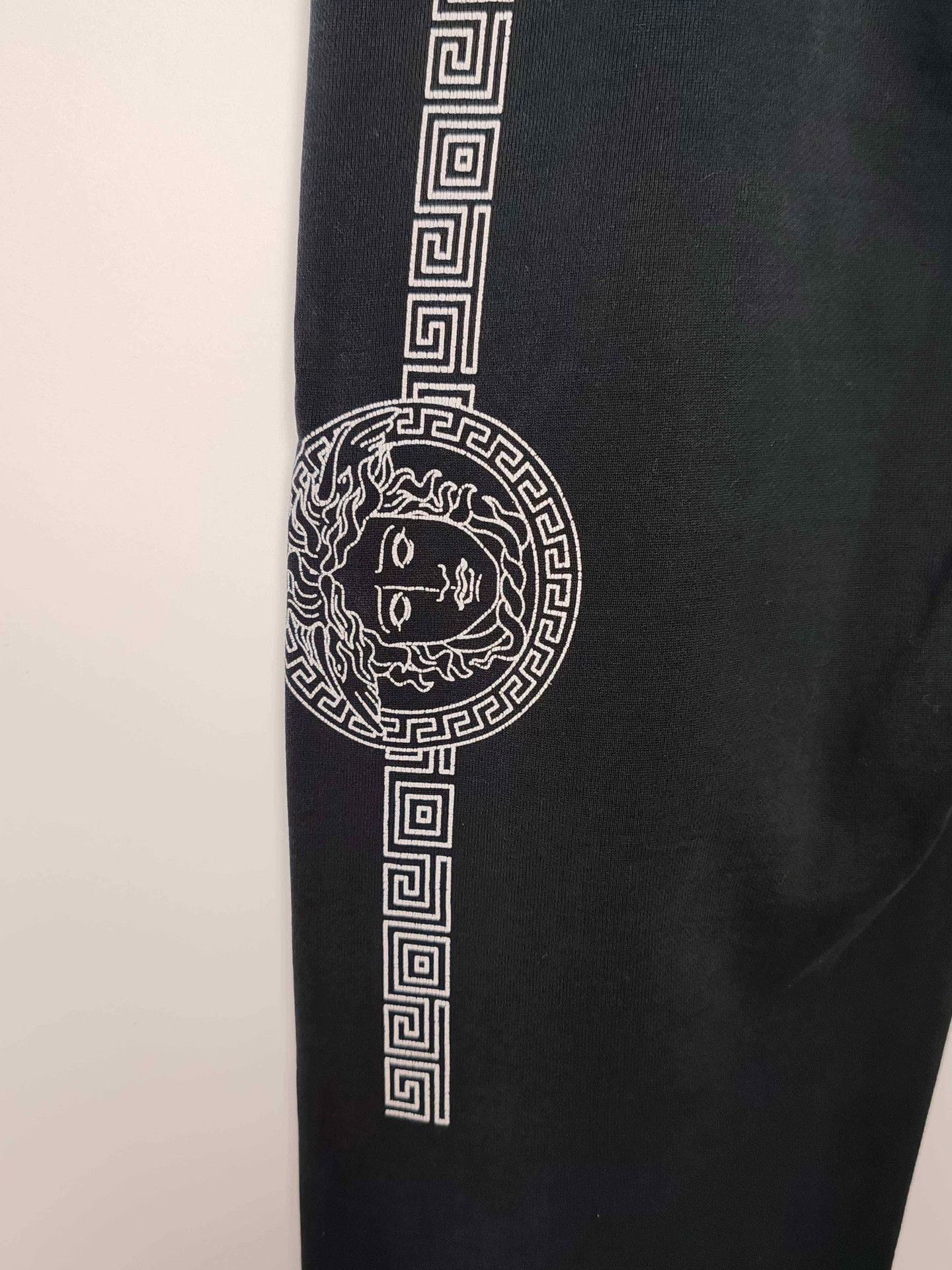 Versace Versace Medusa Logo Sweatpants Size S Size US 30 / EU 46 - 5 Thumbnail
