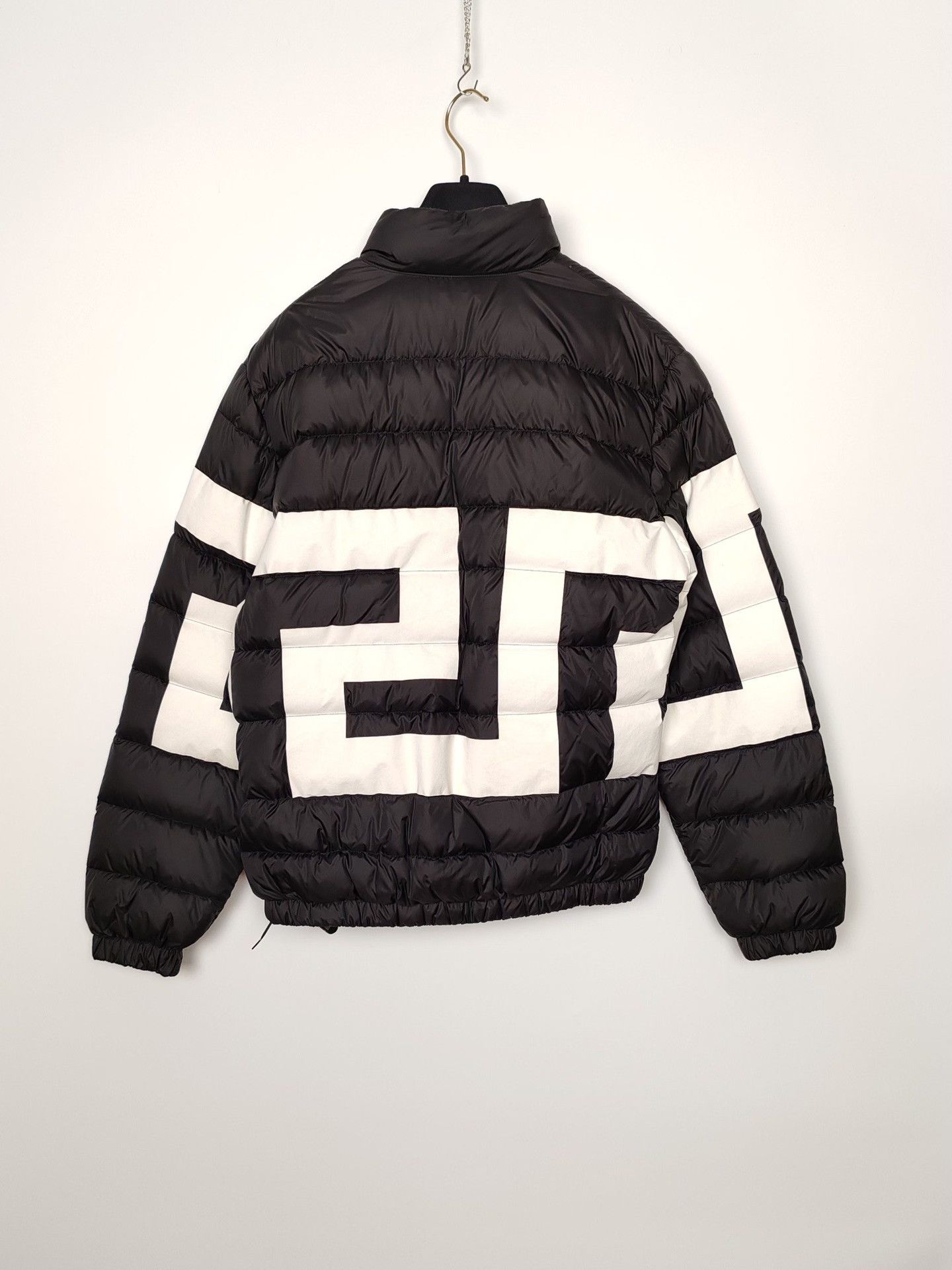 Versace Versace Greek Key Puffer Jacket Size S Size US S / EU 44-46 / 1 - 3 Thumbnail