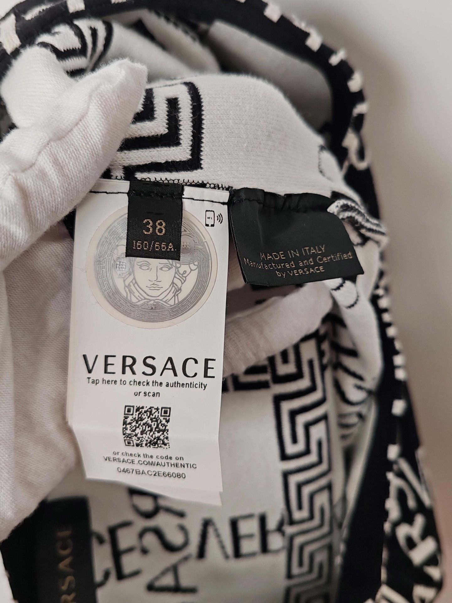 Versace Versace Logo Jacquard Mini Skirt Size 38 Size 26" / US 2 / IT 38 - 8 Thumbnail
