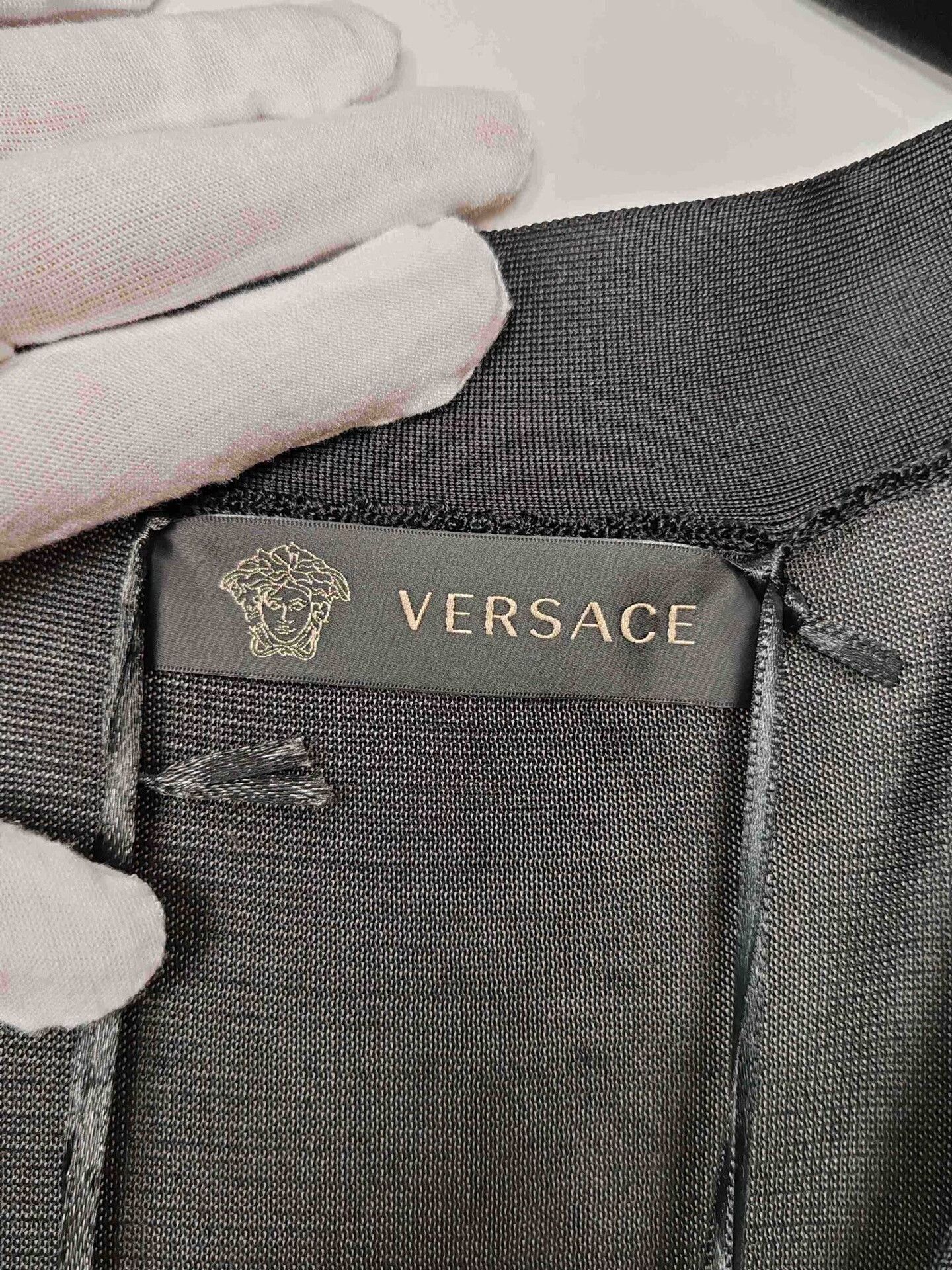 Versace Versace Gold Medusa Button Cardigan Size 44 Size M / US 6-8 / IT 42-44 - 4 Thumbnail