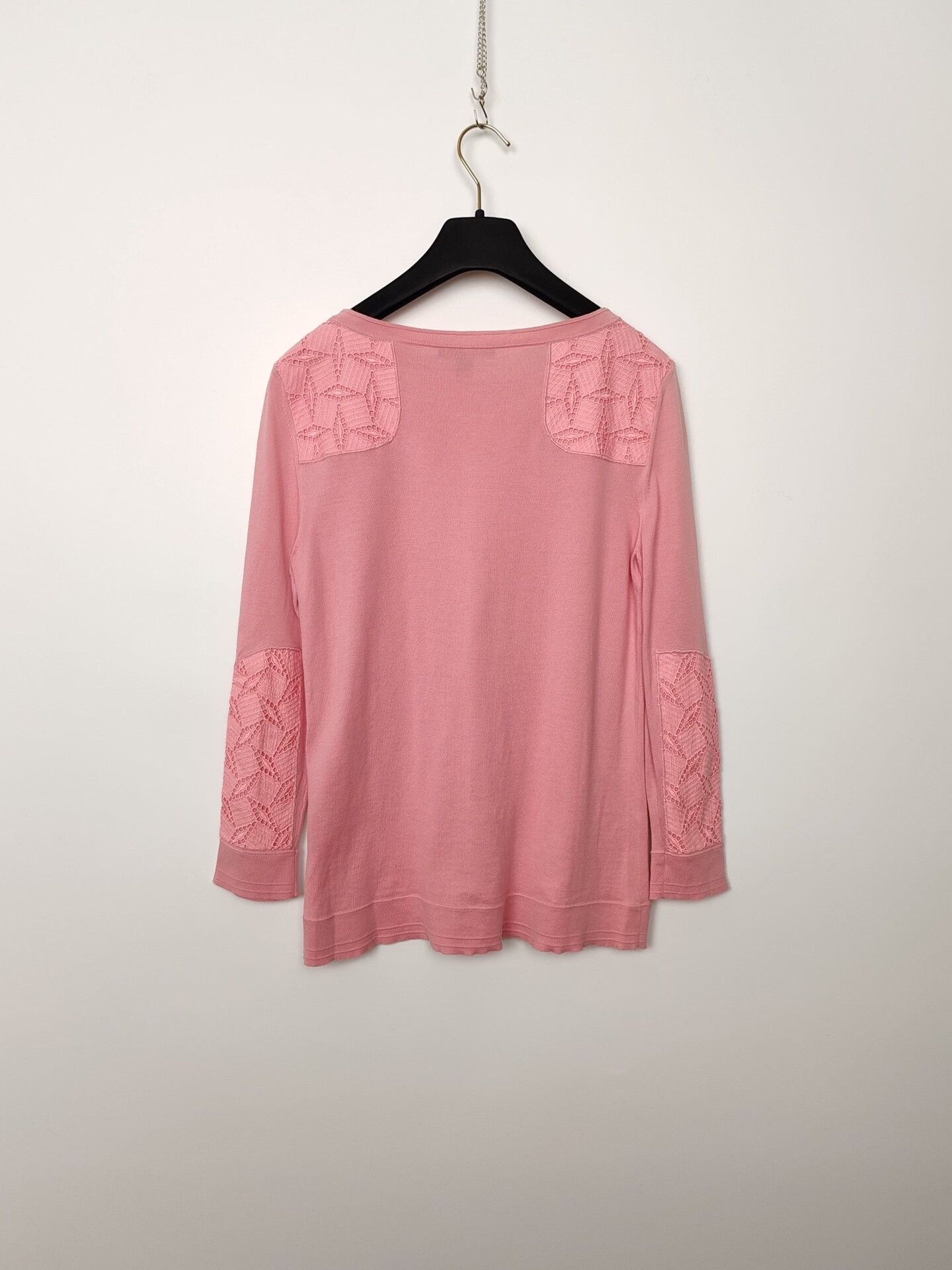 Louis Vuitton Louis Vuitton Pink Lace Knit Sweater Size XS Size XS / US 0-2 / IT 36-38 - 3 Thumbnail