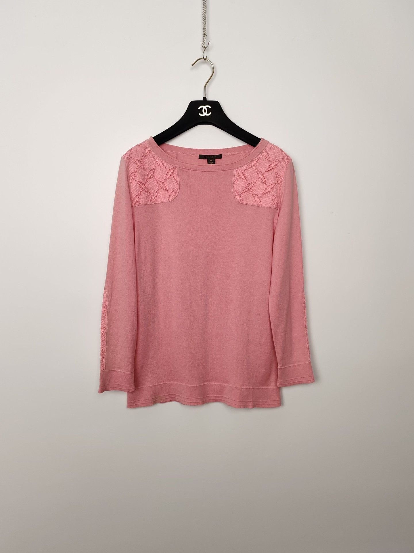 Louis Vuitton Louis Vuitton Pink Lace Knit Sweater Size XS Size XS / US 0-2 / IT 36-38 - 2 Thumbnail