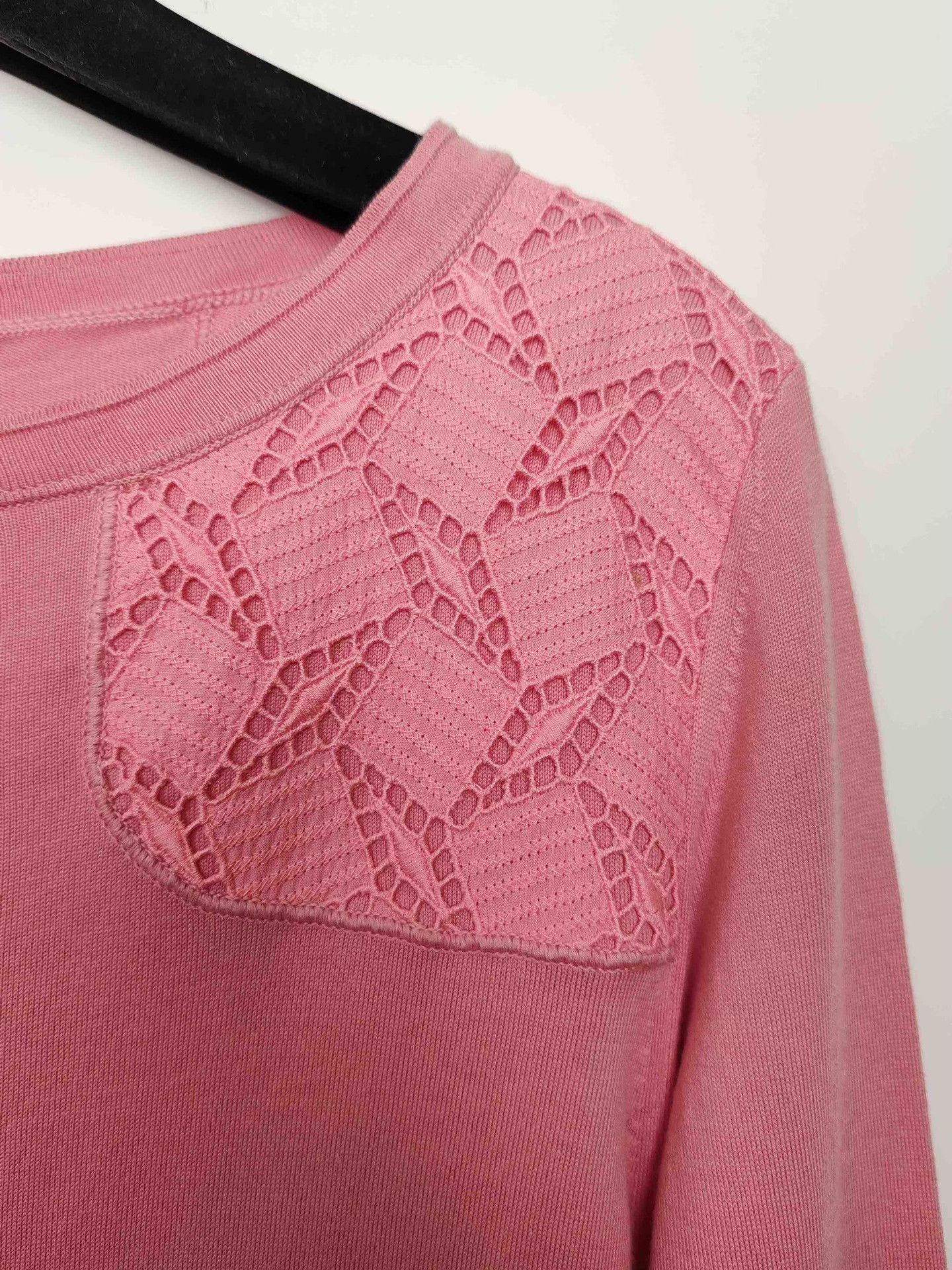 Louis Vuitton Louis Vuitton Pink Lace Knit Sweater Size XS Size XS / US 0-2 / IT 36-38 - 5 Thumbnail