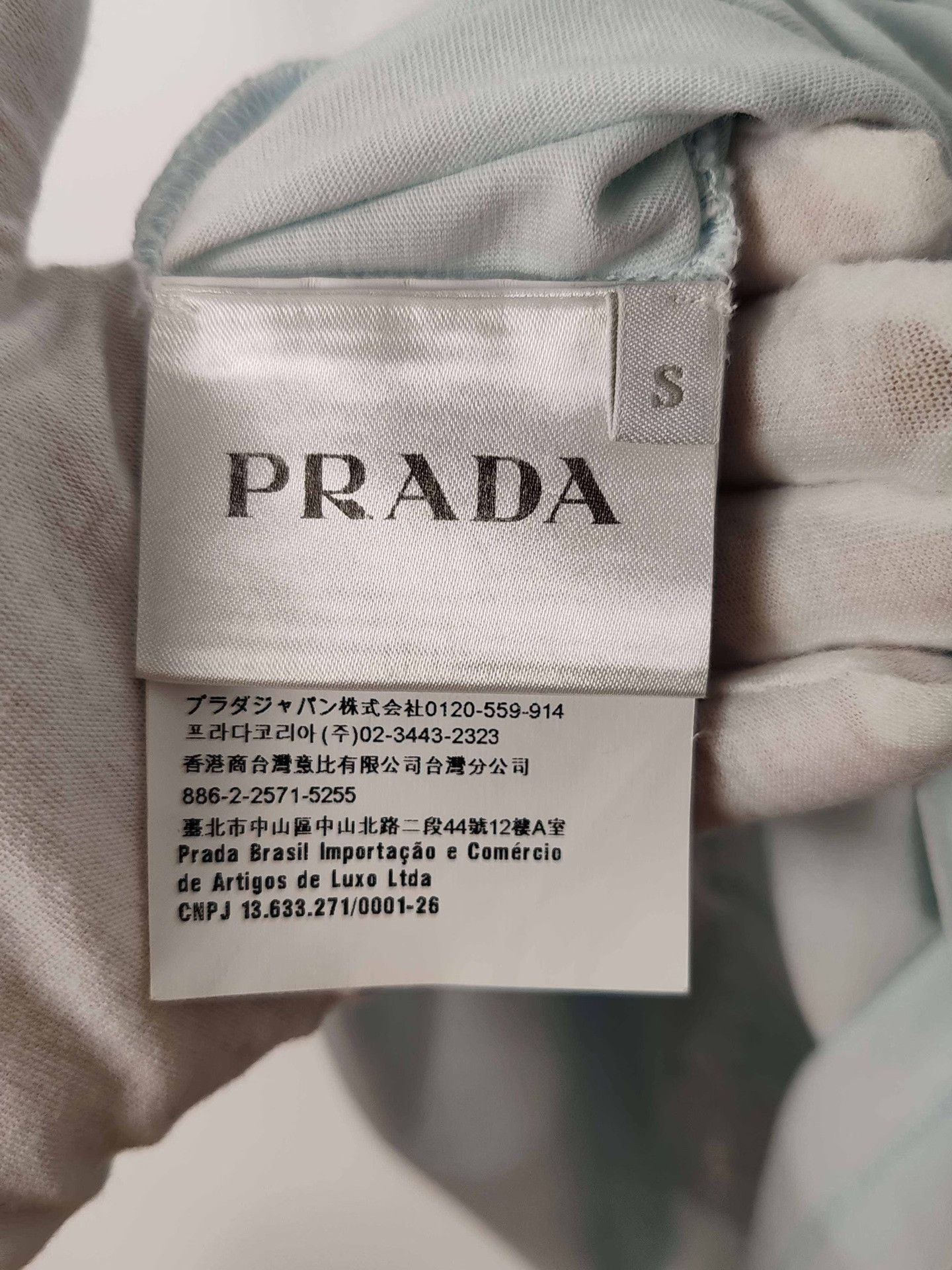 Prada Prada Triangle Logo T-Shirt Size S Size US S / EU 44-46 / 1 - 6 Thumbnail