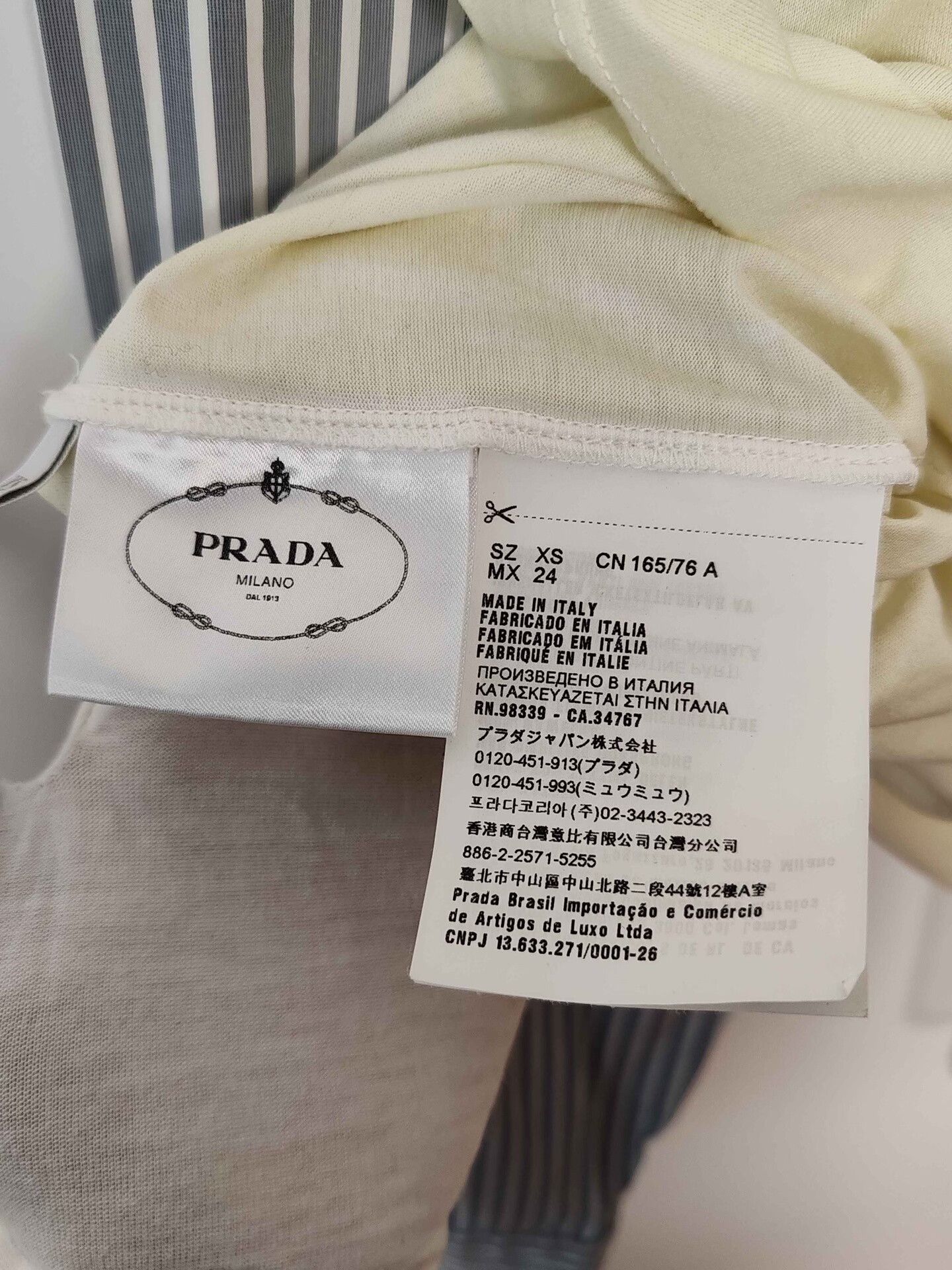 Prada Prada Comic Graphic Long Sleeve T-Shirt XS Size XS / US 0-2 / IT 36-38 - 7 Thumbnail