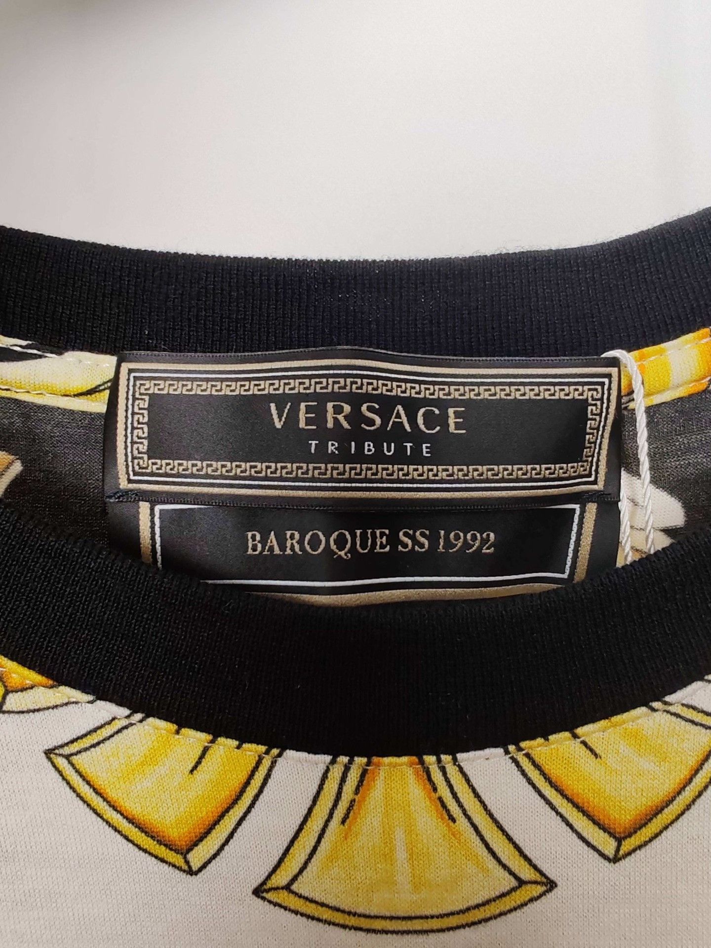 Versace Versace Baroque Print Short Sleeve T-Shirt Size S Size S / US 4 / IT 40 - 4 Thumbnail