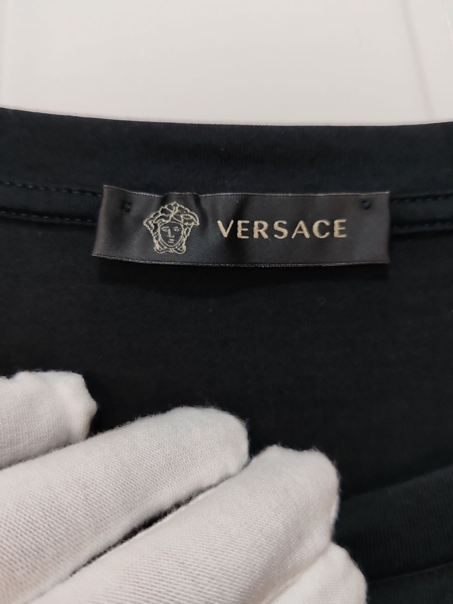 Versace Versace Gold Medusa T-Shirt Size XXL Size US XXL / EU 58 / 5 - 4 Thumbnail