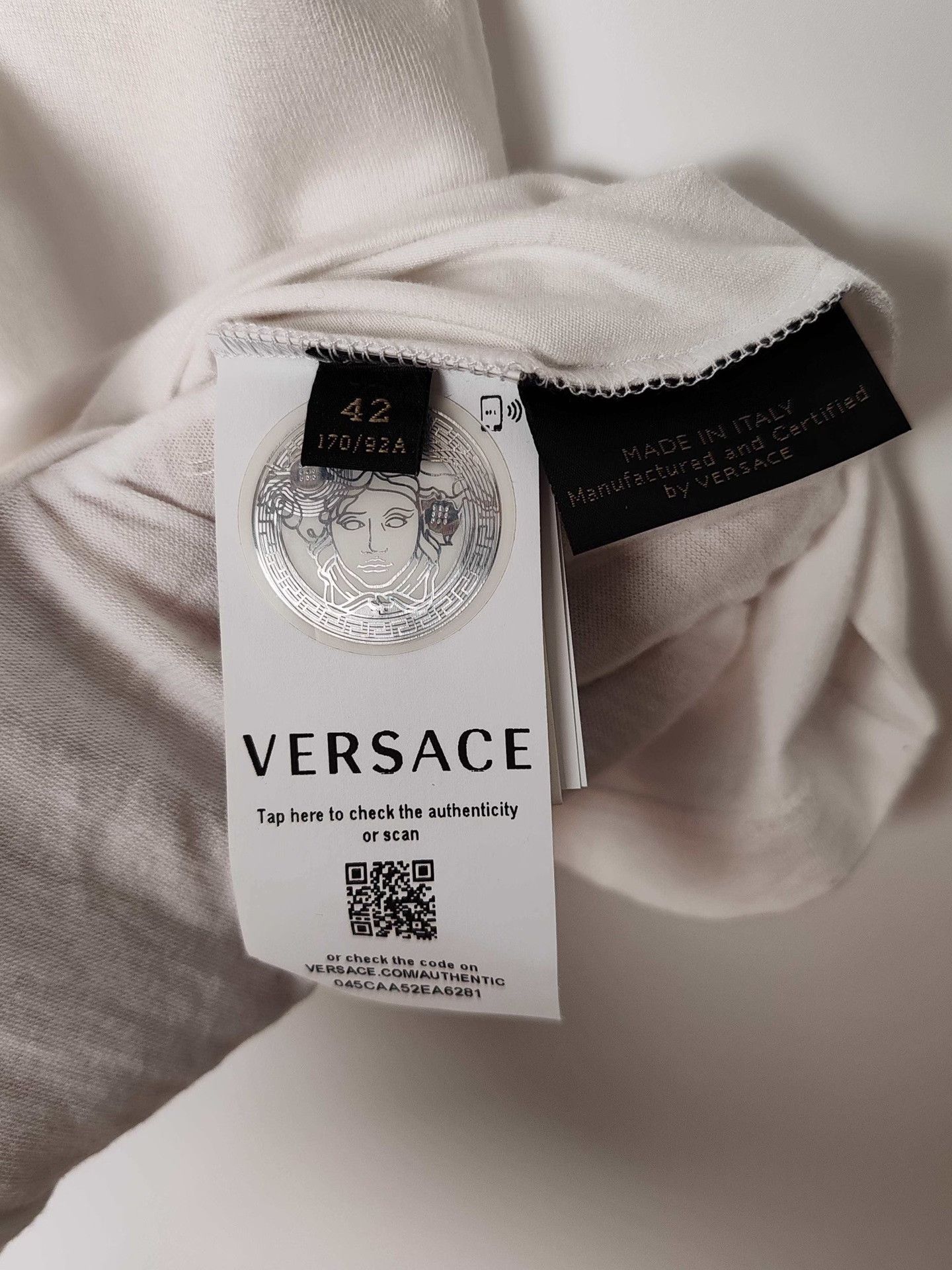 Versace Versace Crystal Medusa T-Shirt Size 42 Size M / US 6-8 / IT 42-44 - 6 Thumbnail
