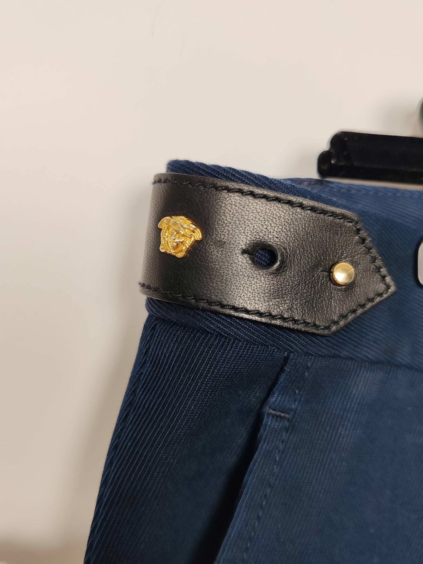 Versace Versace Medusa Hardware Casual Pants Size 38 Size US 38 / EU 54 - 5 Thumbnail
