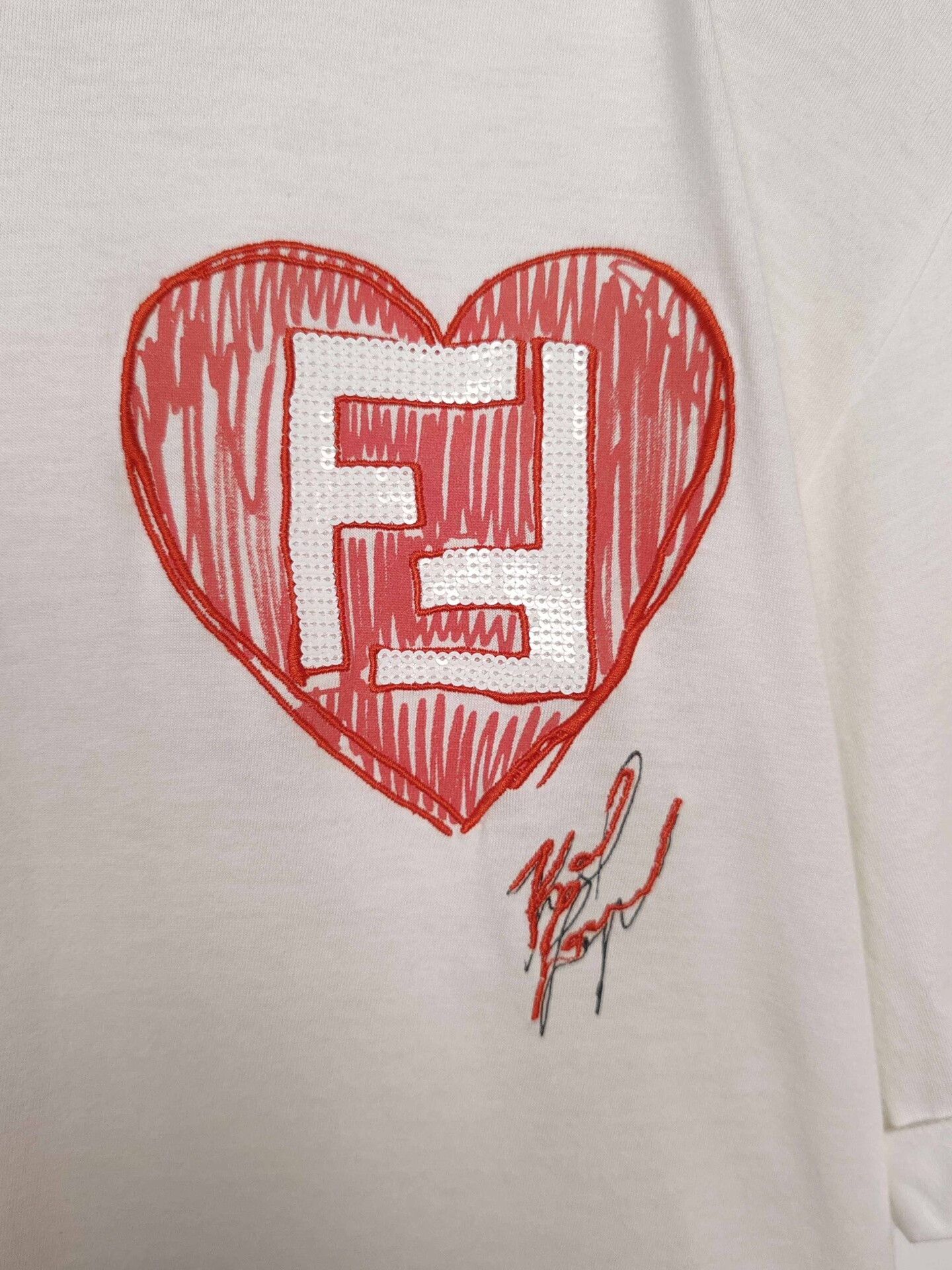 Fendi Fendi Heart Logo Embroidered T-Shirt Size S Size S / US 4 / IT 40 - 5 Thumbnail