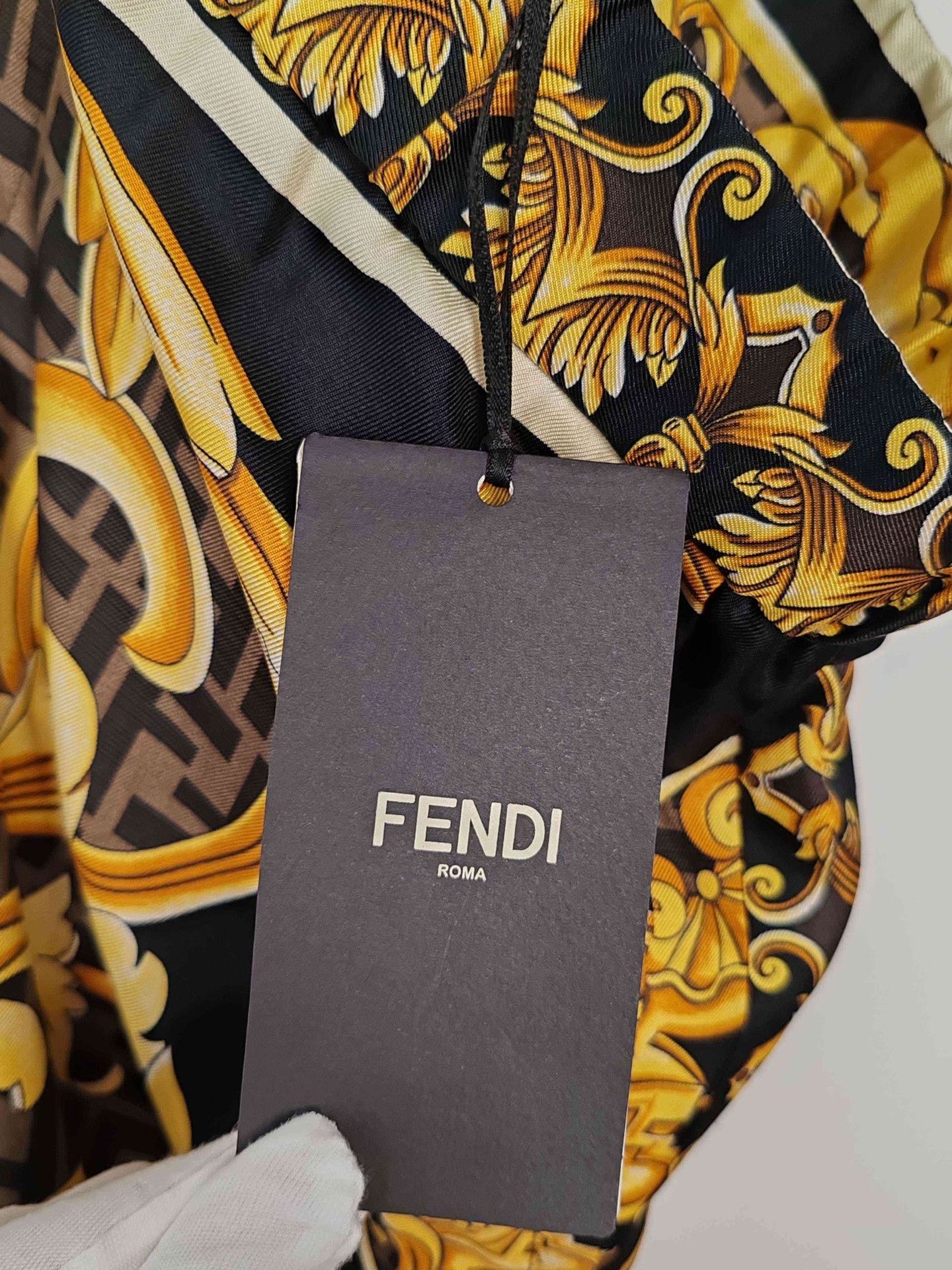 Fendi × Versace Fendi x Versace Barocco Print Shorts US 30 / EU 46 Size US 30 / EU 46 - 5 Thumbnail