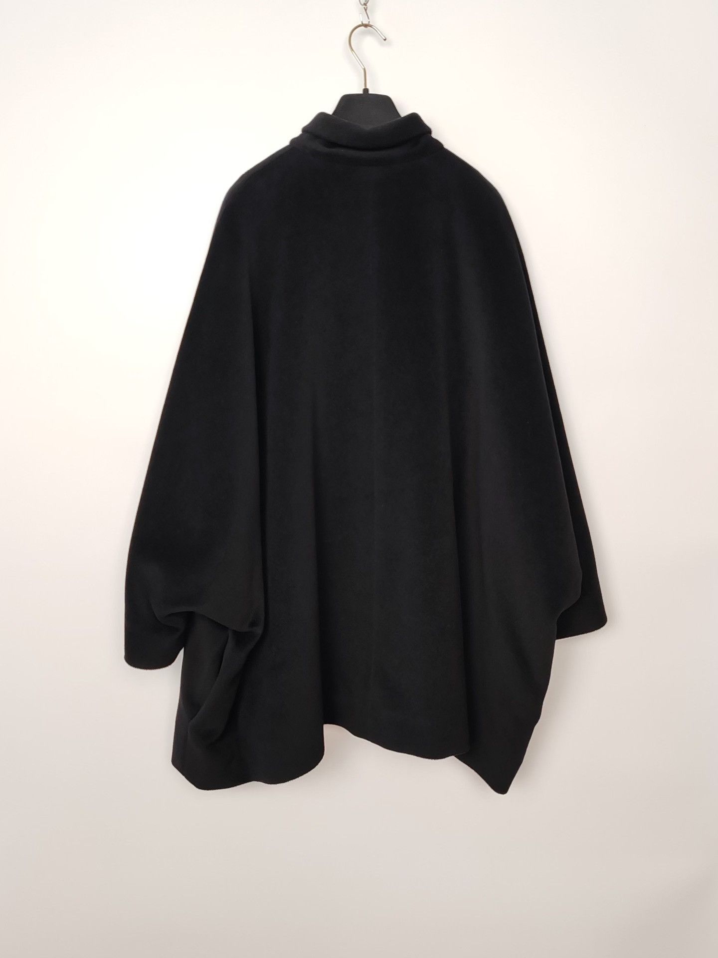 Balenciaga Balenciaga Wool Cashmere Cape Coat Size 36 Size XS / US 0-2 / IT 36-38 - 3 Thumbnail