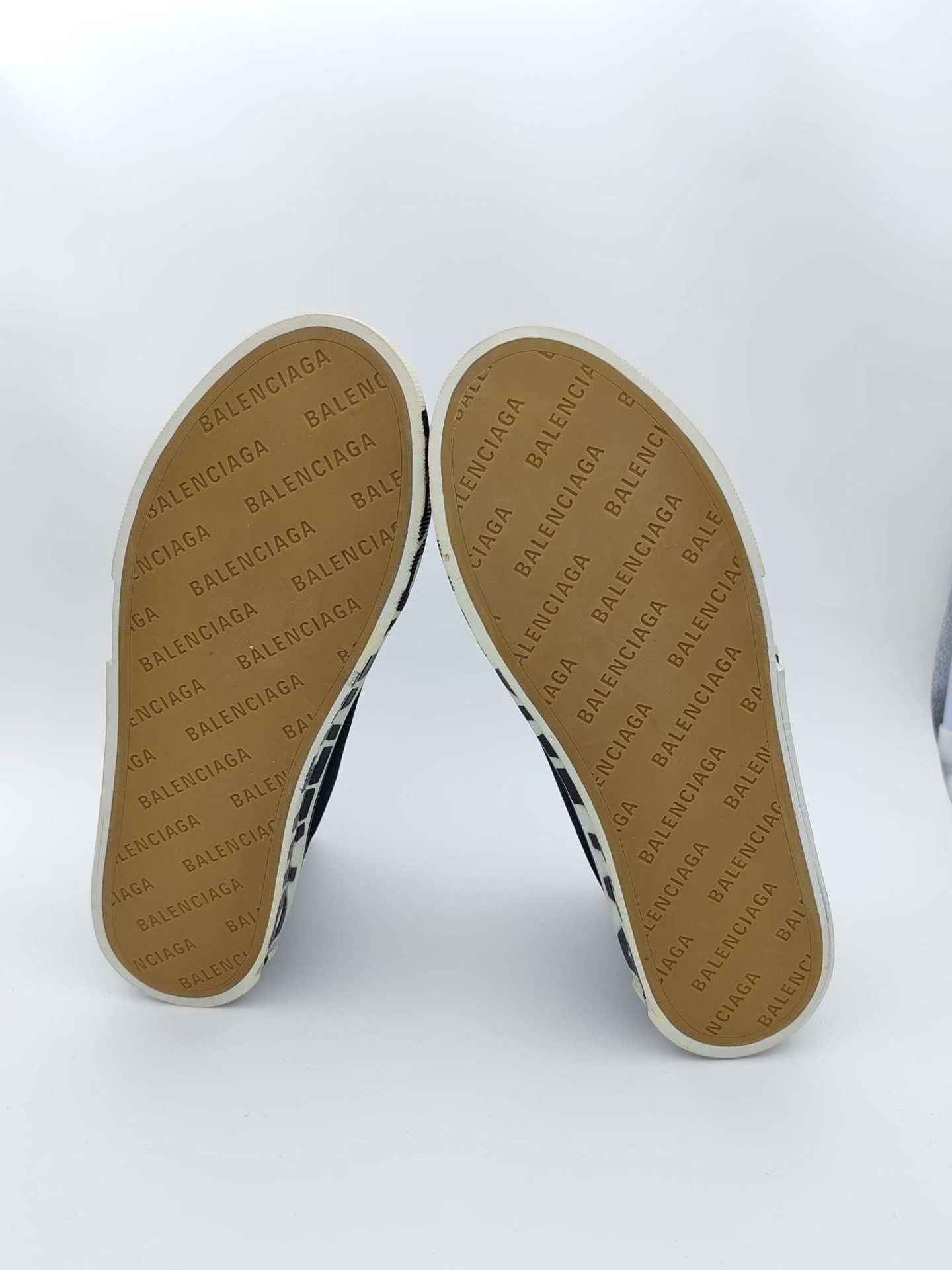 Balenciaga Balenciaga Logo Canvas Hi-Top Sneakers Size US 7 Size US 7 / EU 40 - 6 Thumbnail