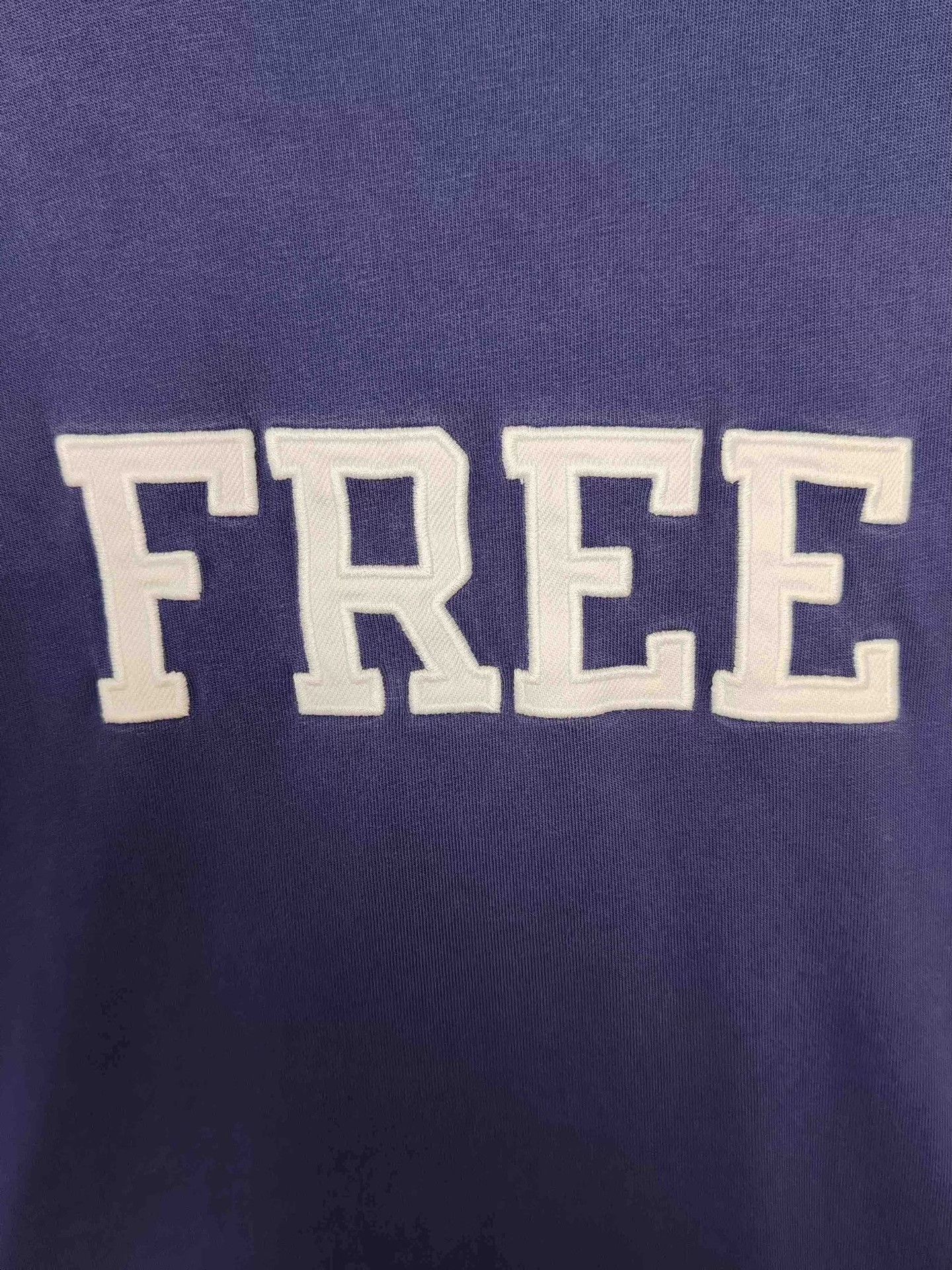 Balenciaga Balenciaga FREE Logo T-Shirt Size S Size US S / EU 44-46 / 1 - 5 Thumbnail