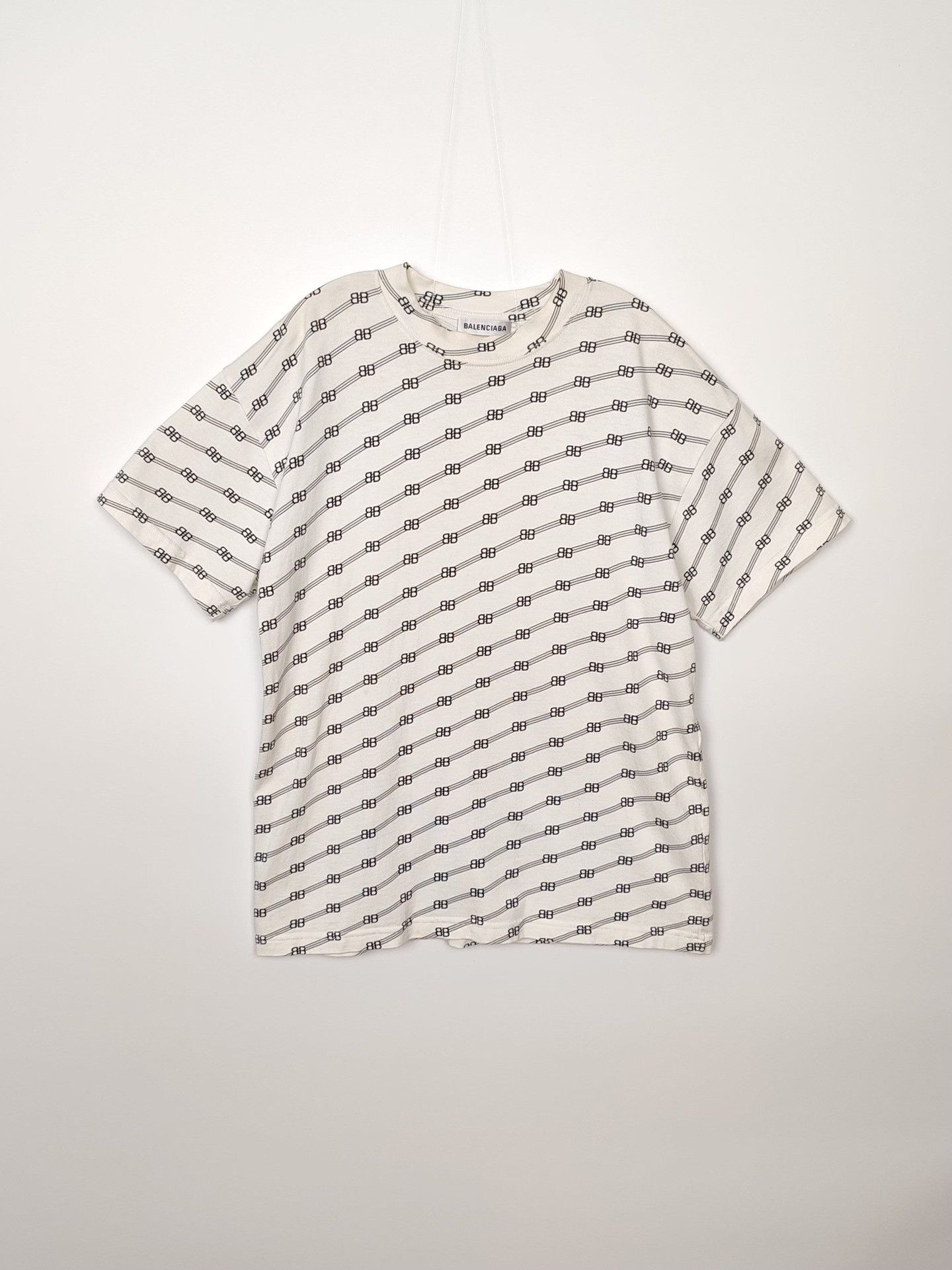 Balenciaga Balenciaga Monogram Print T-Shirt Size S Size US S / EU 44-46 / 1 - 2 Thumbnail