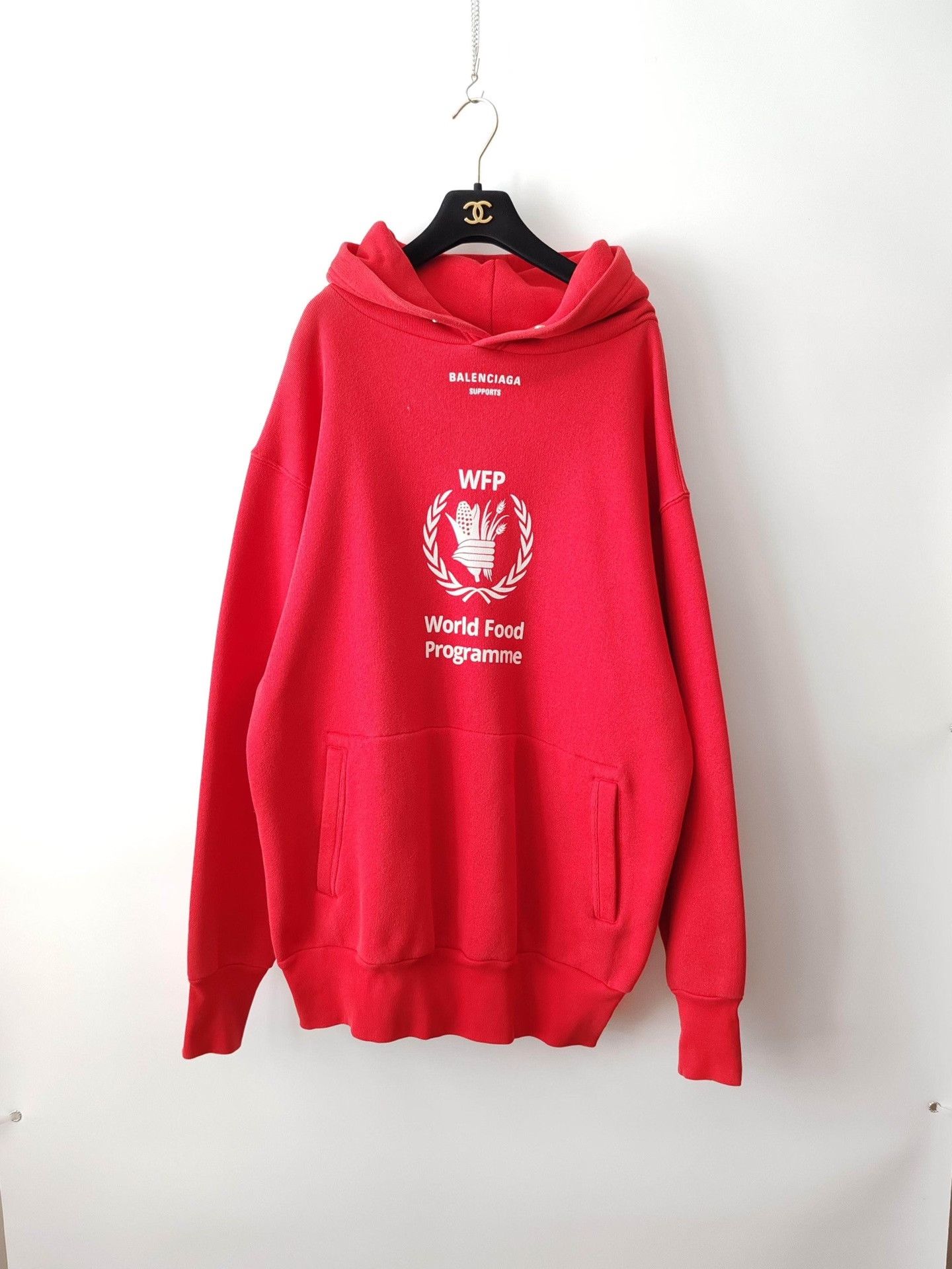 Balenciaga Balenciaga WFP Graphic Hoodie Size XS Size US XS / EU 42 / 0 - 2 Thumbnail