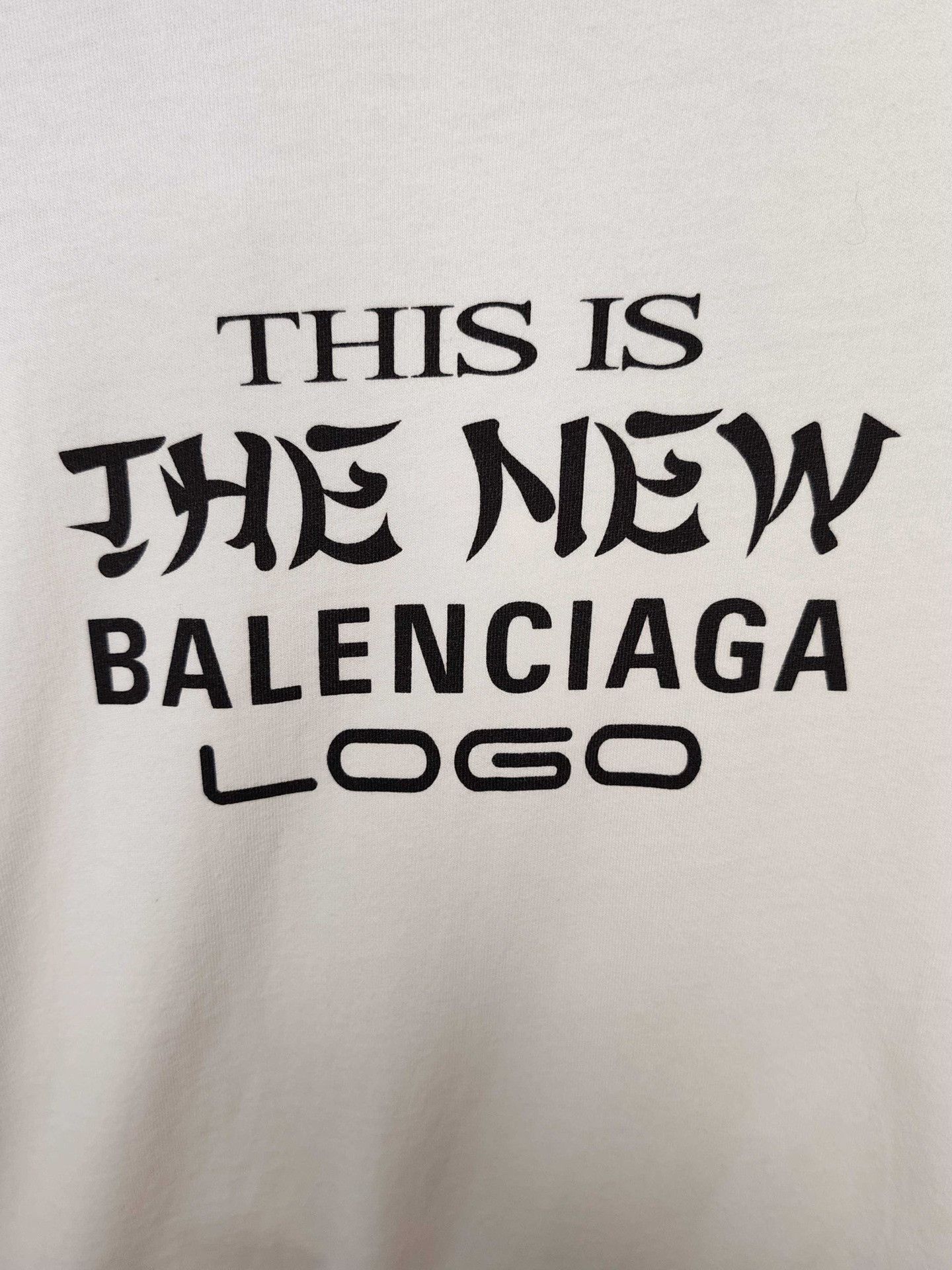 Balenciaga Balenciaga This Is The New Logo T-Shirt Size S Size S / US 4 / IT 40 - 5 Thumbnail