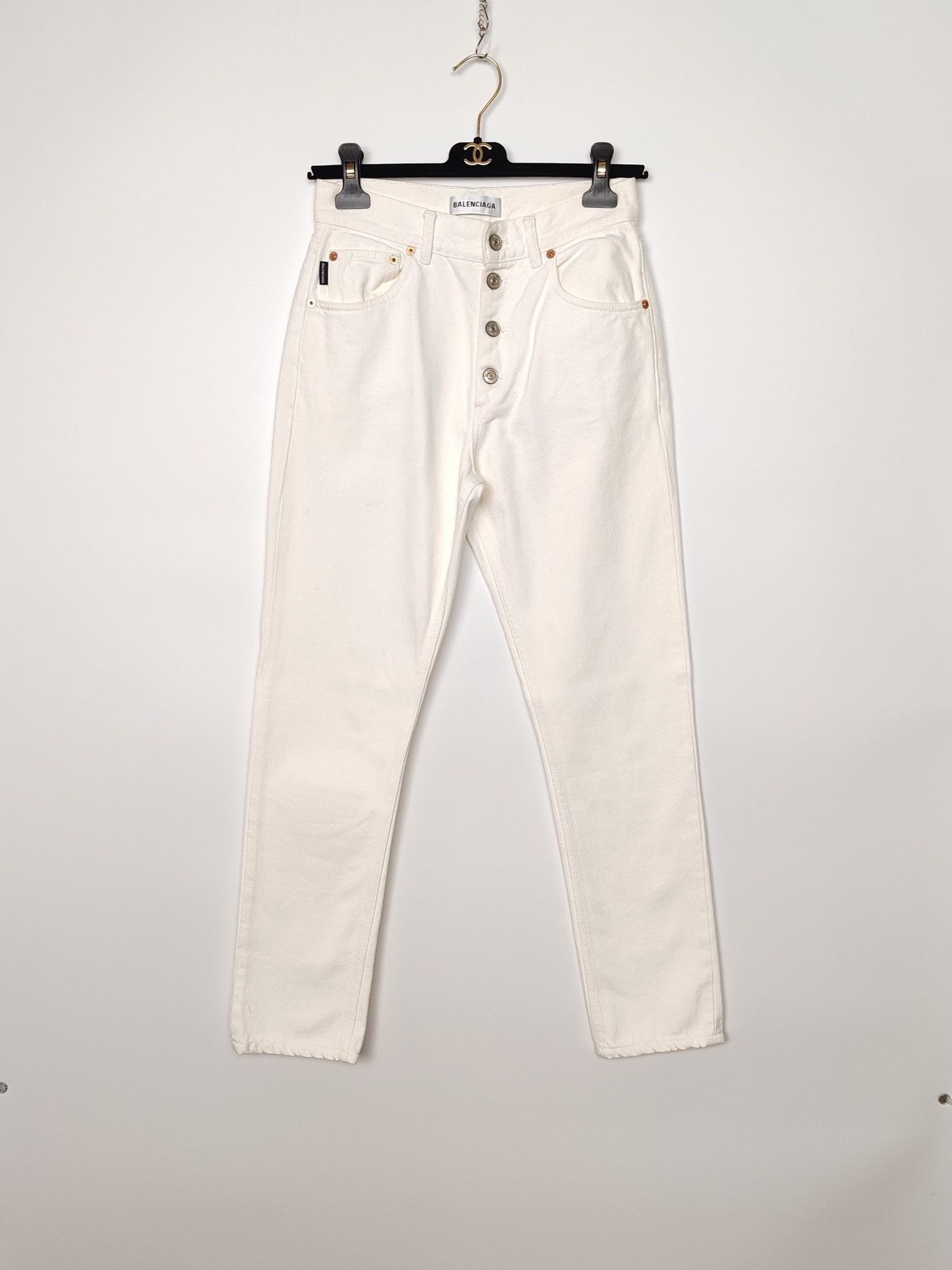 Balenciaga Balenciaga White Button Fly Jeans Size 26 Size 26" / US 2 / IT 38 - 2 Thumbnail