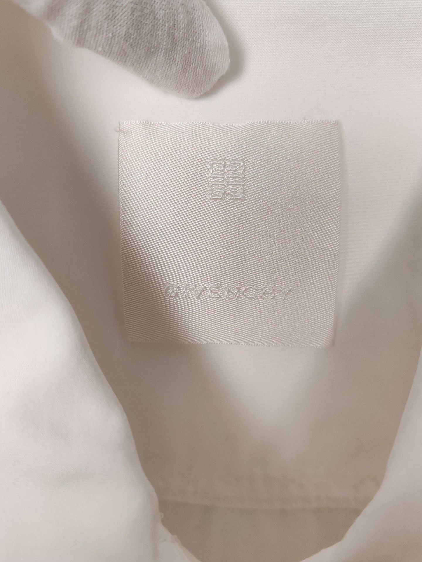 Givenchy Givenchy Zip Front Shirt Size L Size US L / EU 52-54 / 3 - 4 Thumbnail